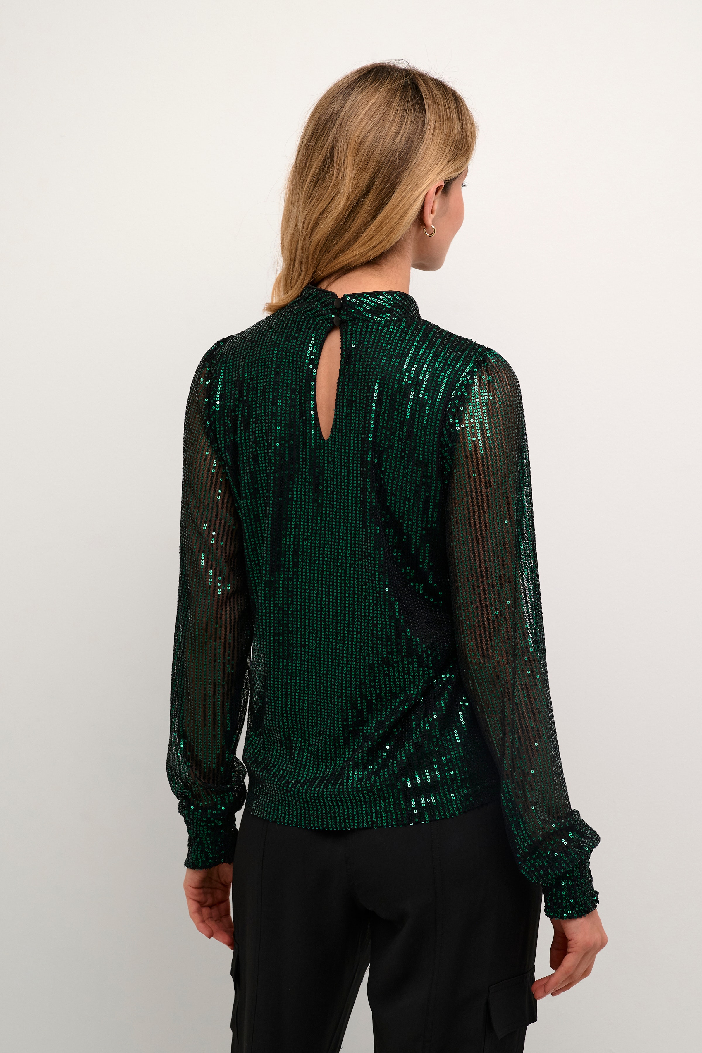 KAbolette Sequin blouse LOOKBOOK FRONT 10508000-190414