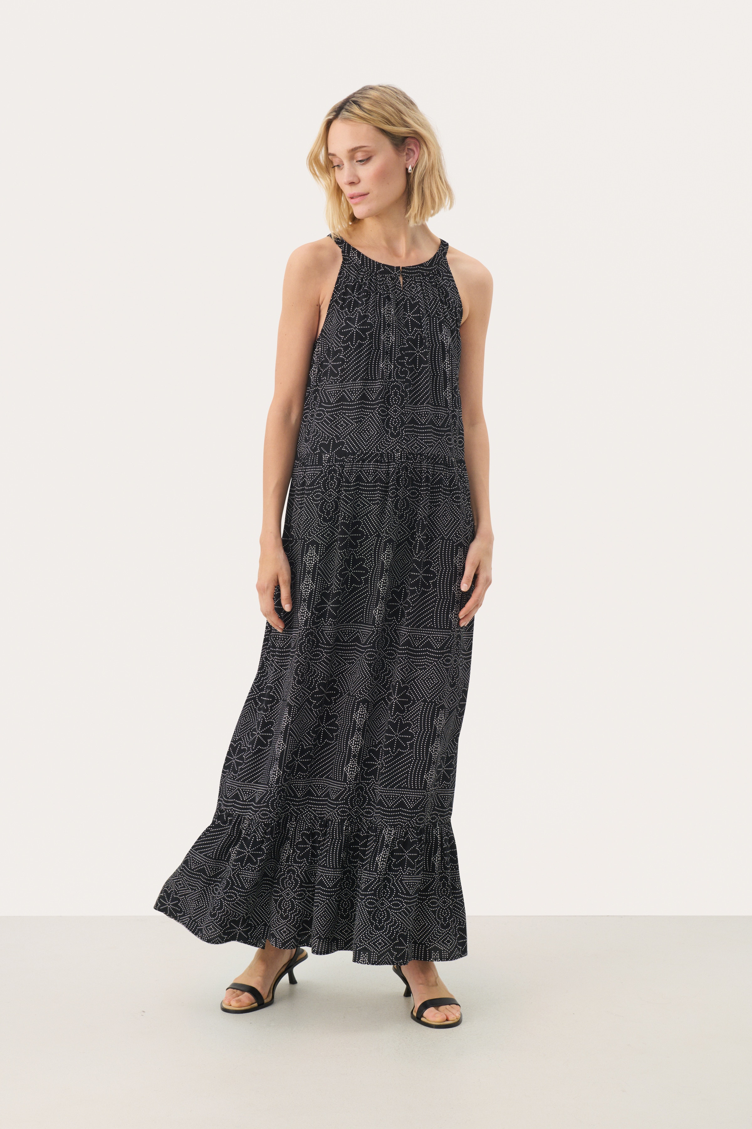 TheonaPW Kjole LOOKBOOK FRONT 30309914-303959