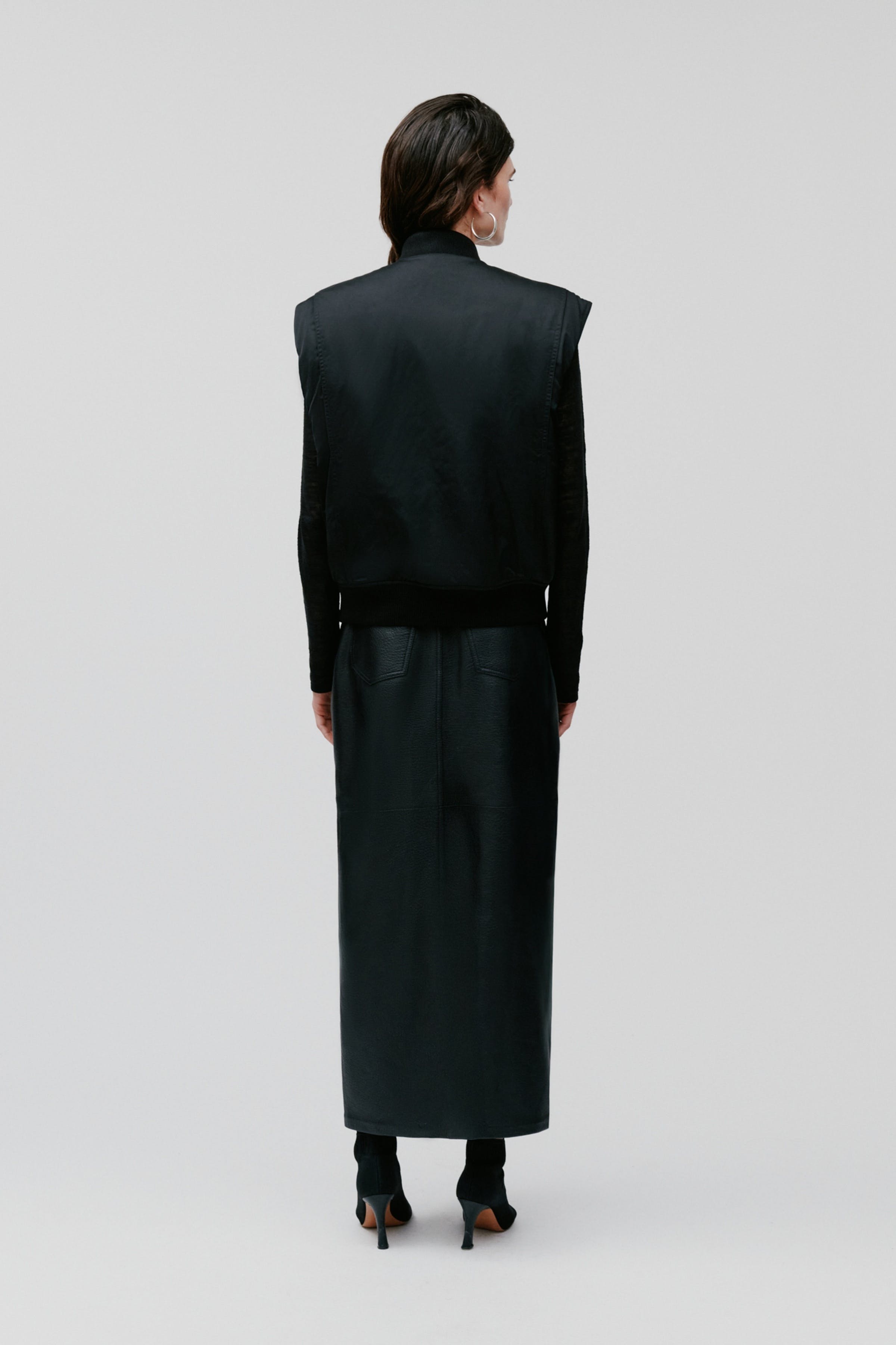 JAMILA waistcoat LOOKBOOK BACK 30600764-BK999