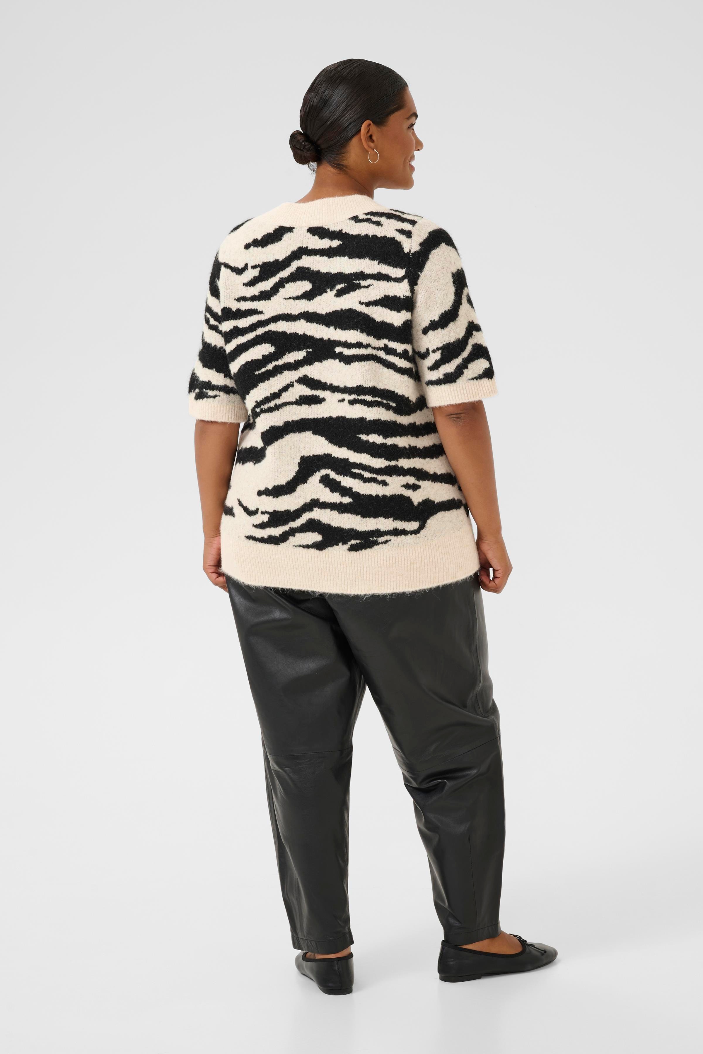 KCsandia Pullover LOOKBOOK BACK 10583698-108299