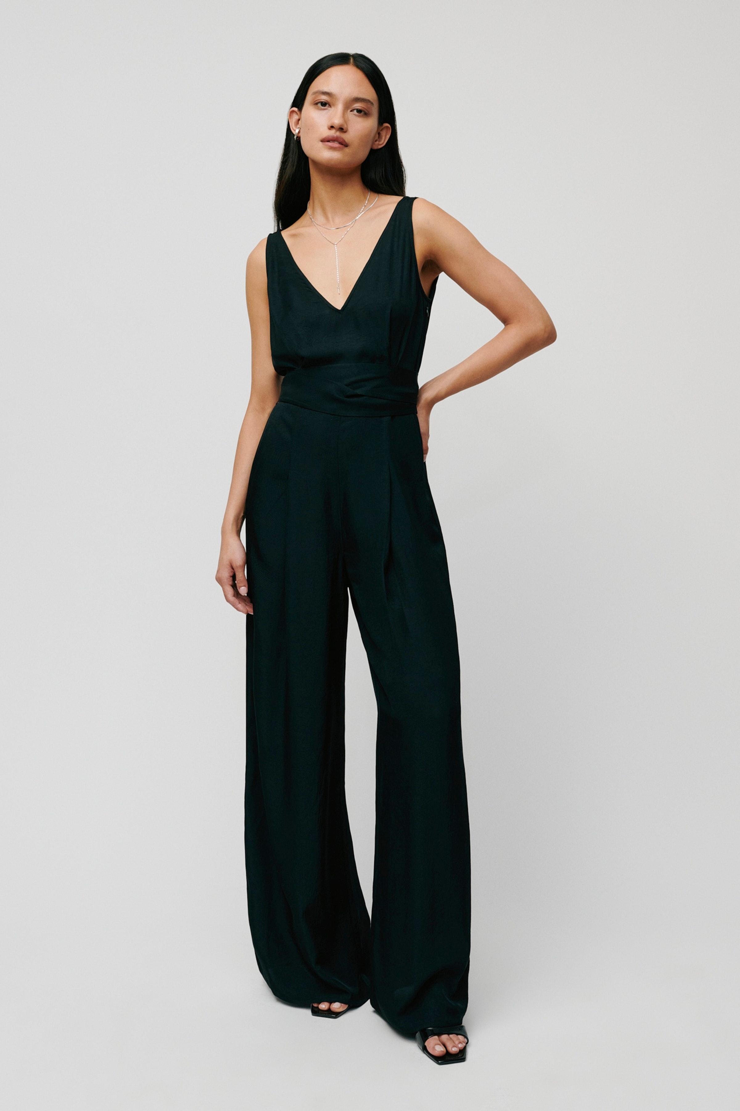 Patricia Jumpsuit LOOKBOOK FRONT 30600613-BK999
