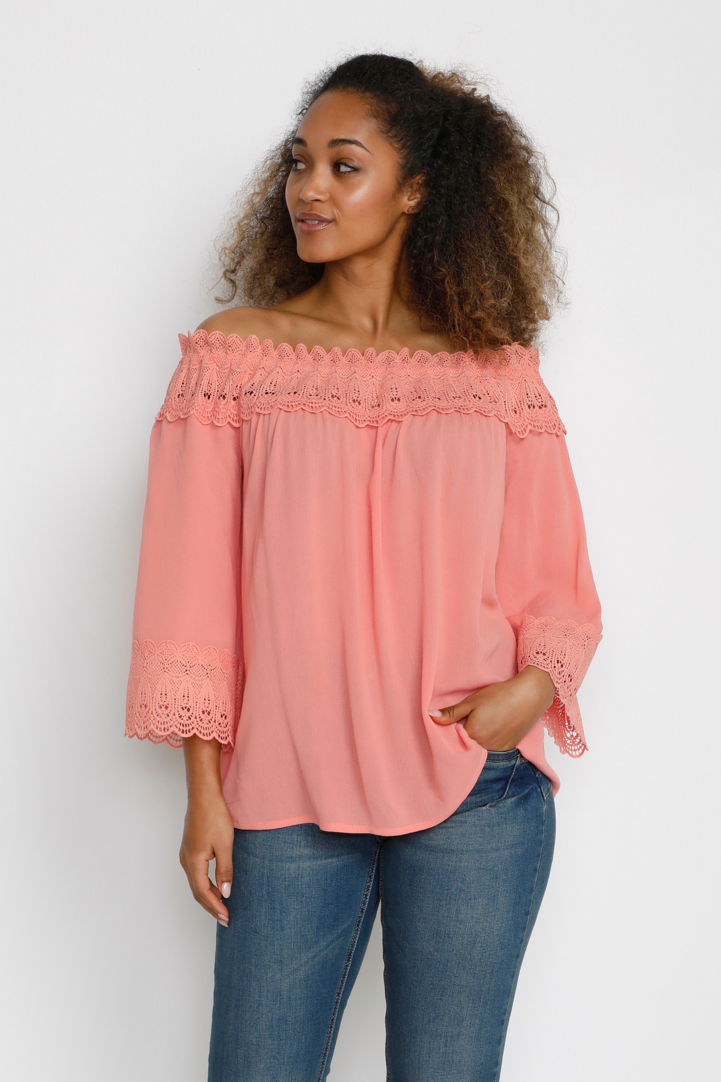 CRBea Bluse LOOKBOOK FRONT 10608022-161529