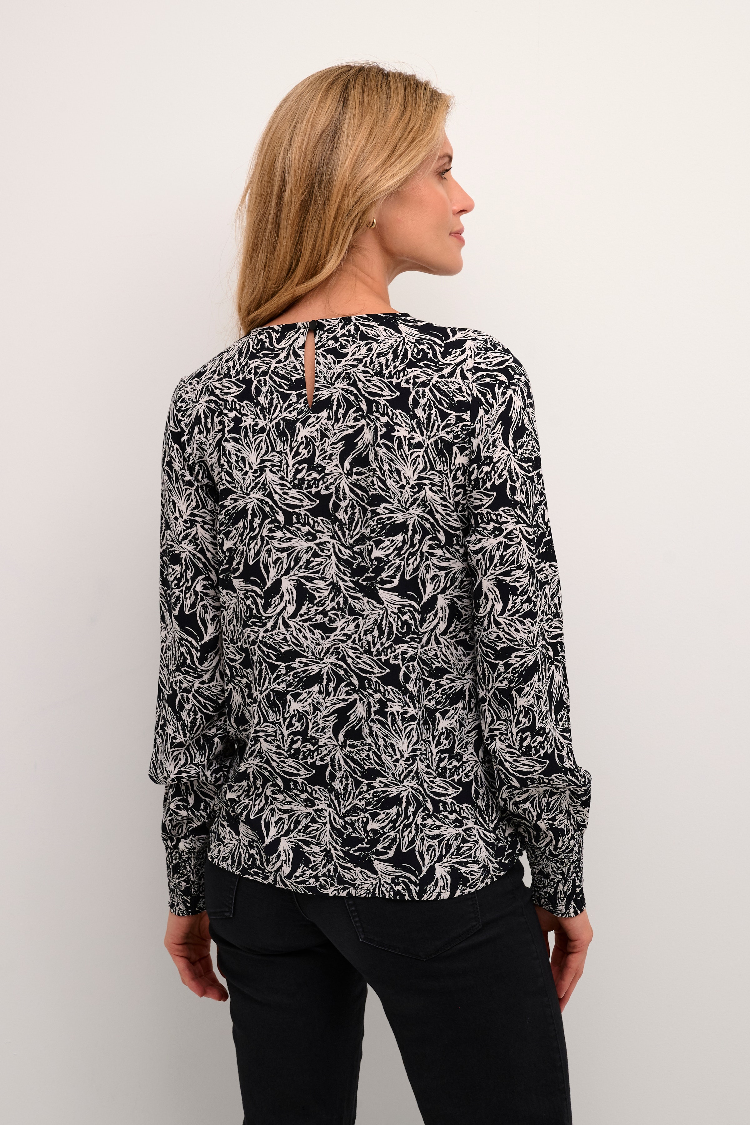 BPwilla Blouse LOOKBOOK BACK 10590565-105135B