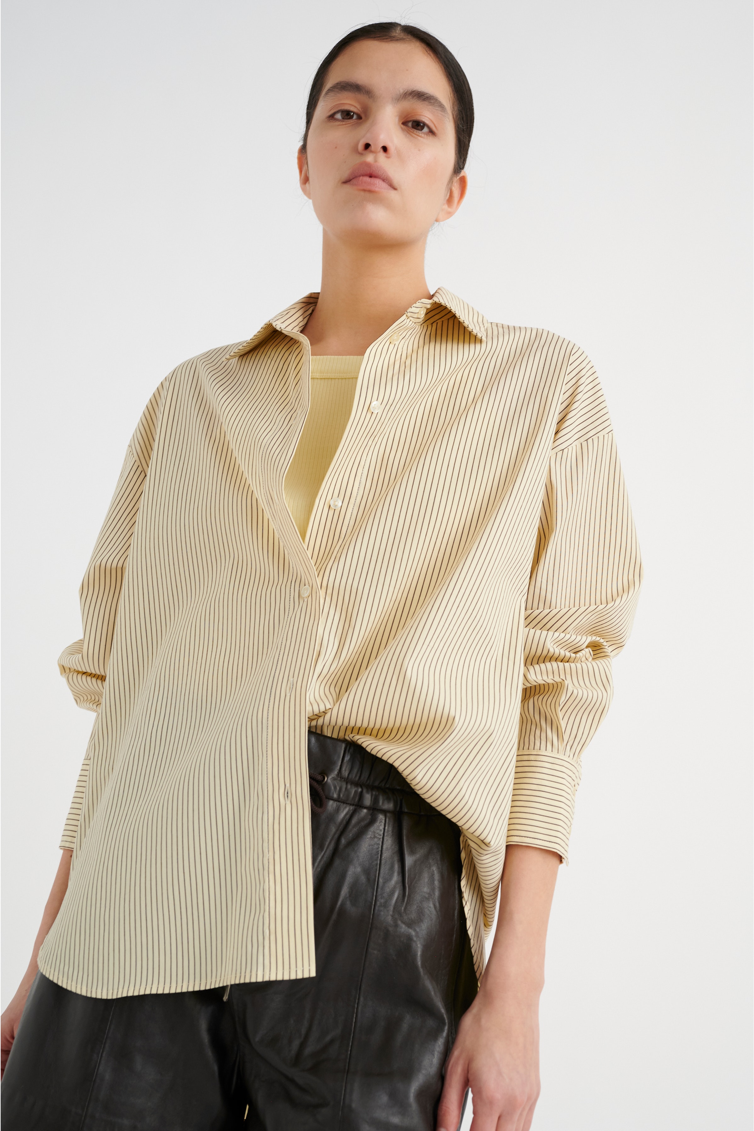 KiriniIW Overhemd LOOKBOOK FRONT 30107565-301559