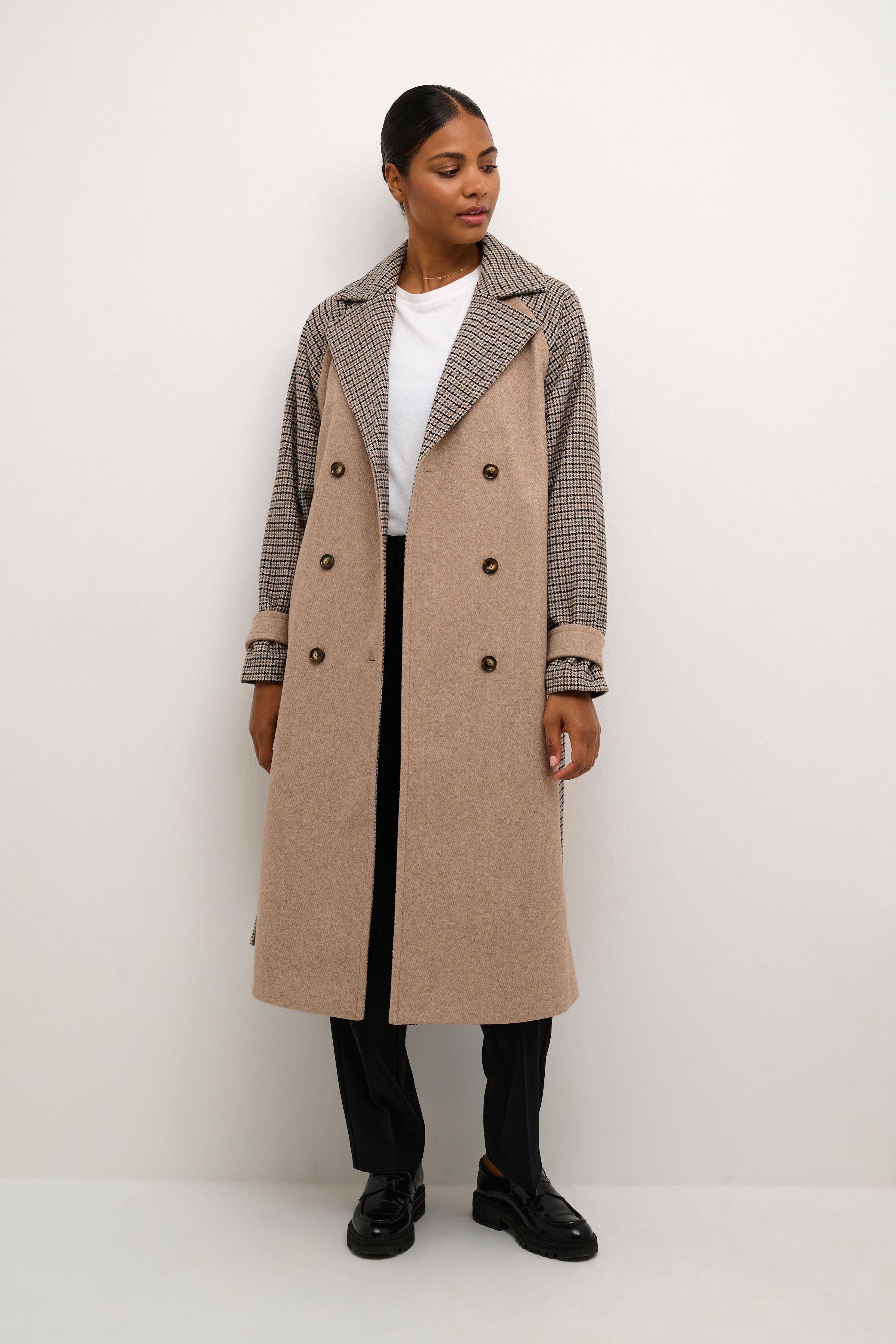 KAzizo Coat LOOKBOOK FRONT 10507725-101323