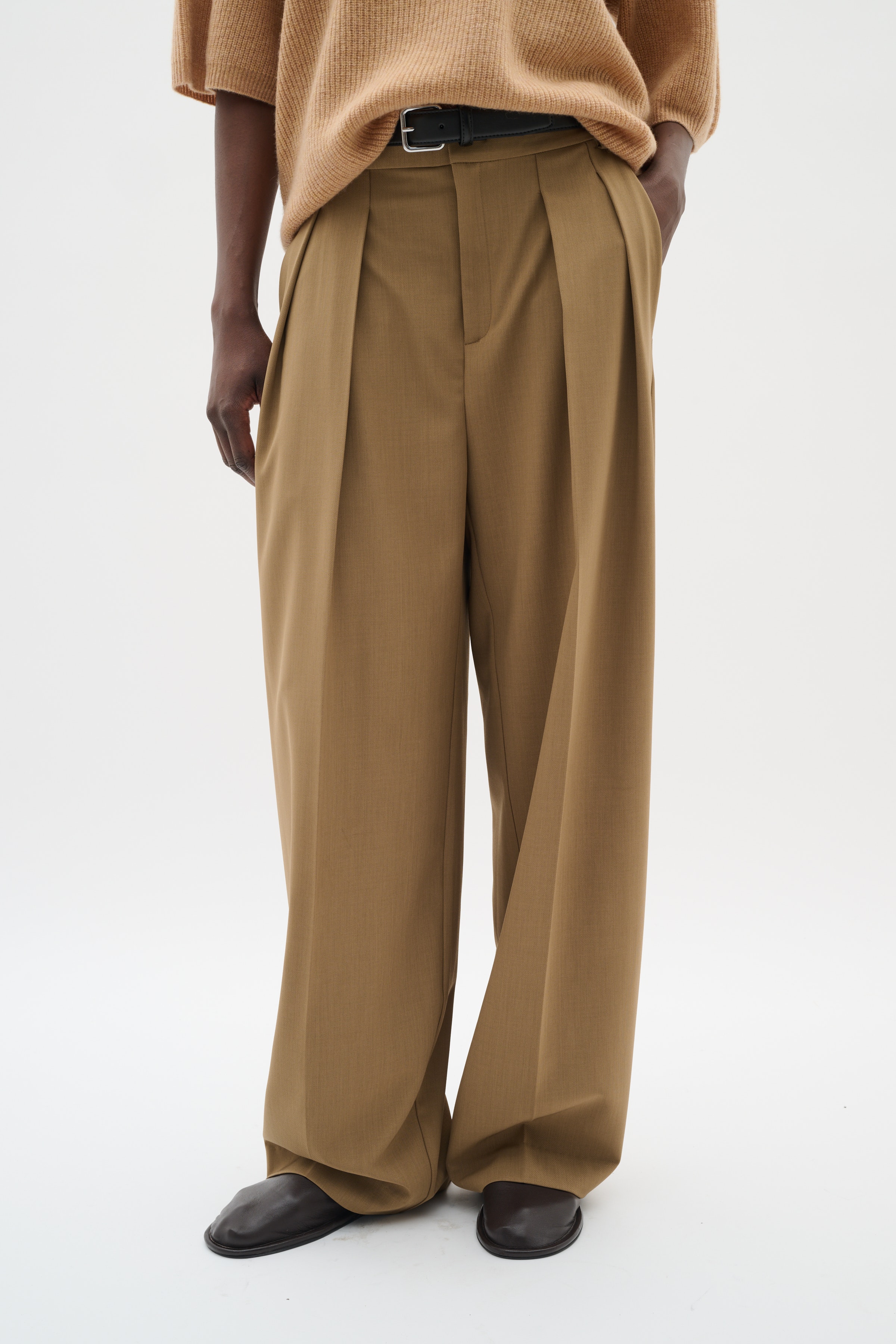 BriettaIW Wide Trousers LOOKBOOK FRONT 30110959-1808401