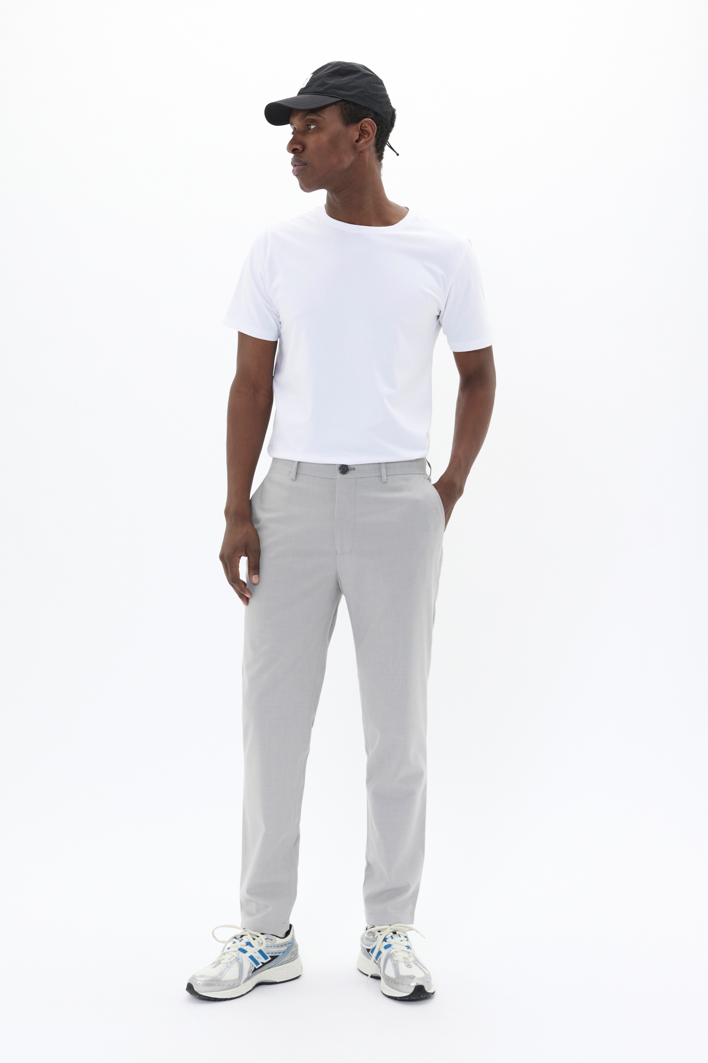 MALiam Trousers LOOKBOOK FRONT 30208050-1639151