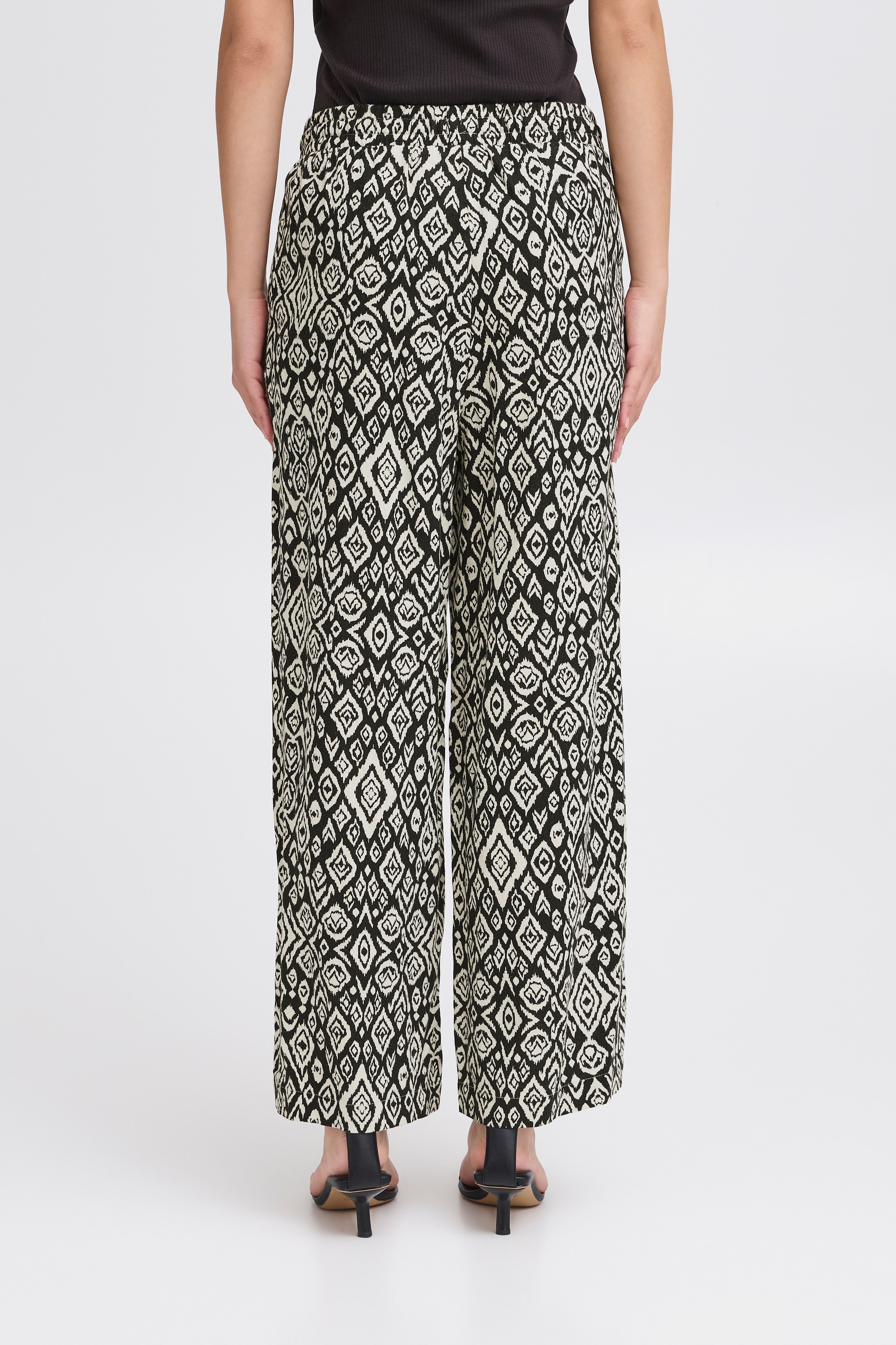 Pants Casual LOOKBOOK FRONT 20122913-204432