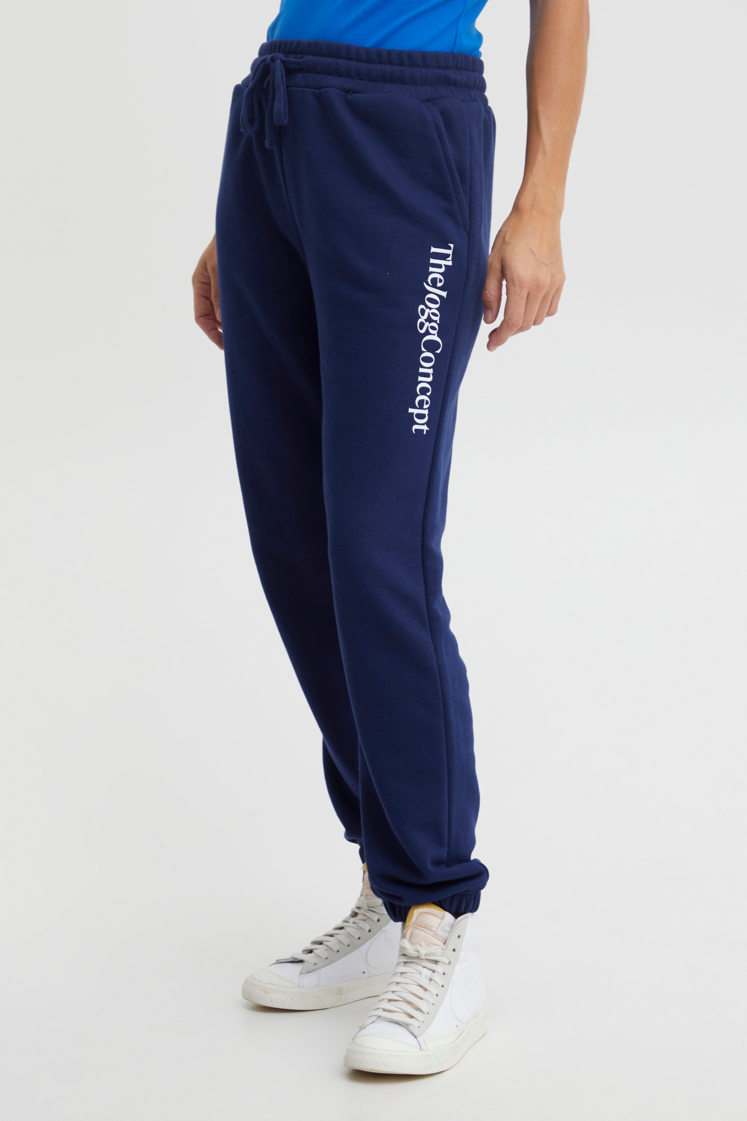 Casual buks LOOKBOOK FRONT 22800163-193933