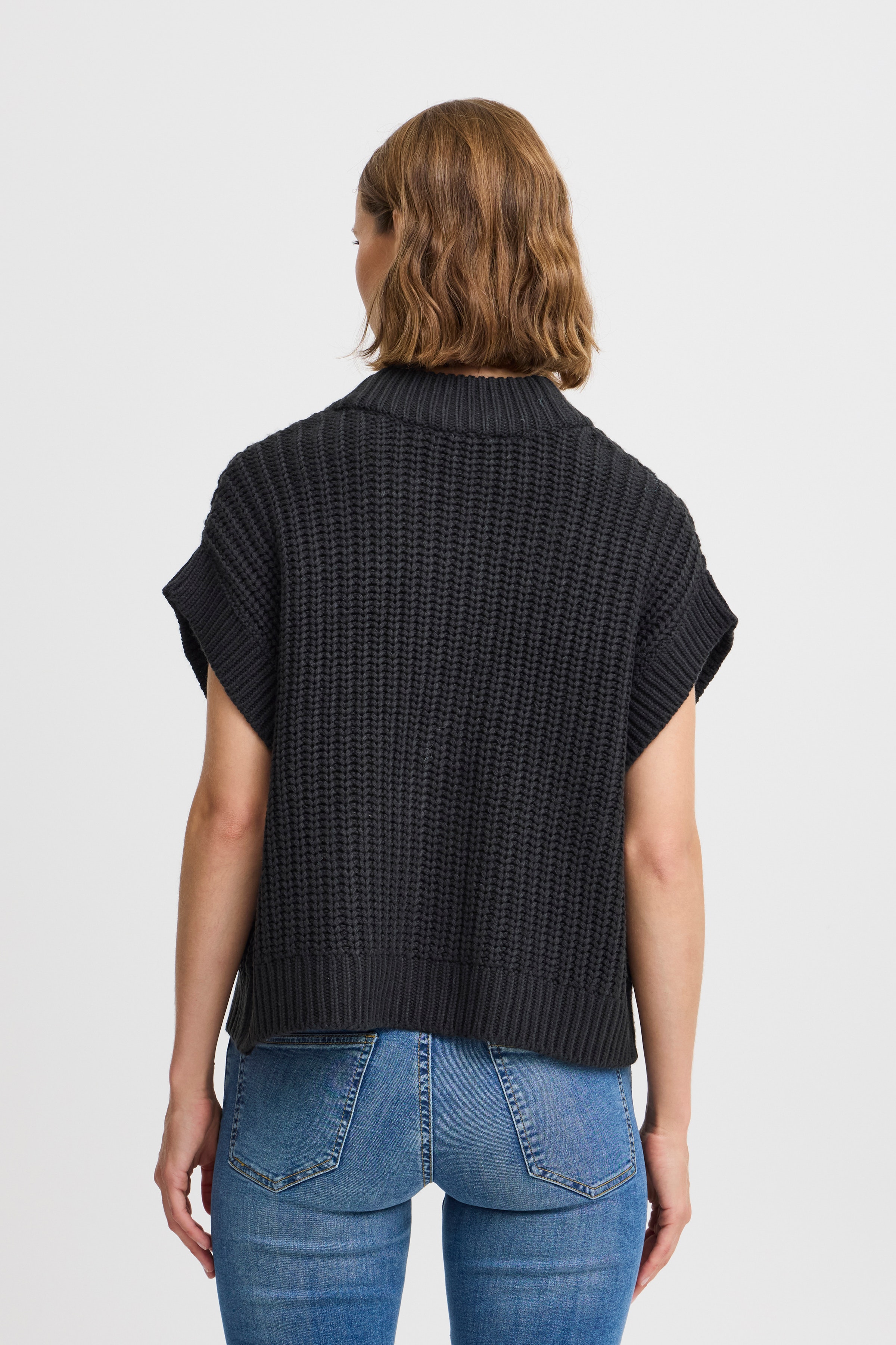 BYOTINKA Vest LOOKBOOK FRONT 20815276-200451