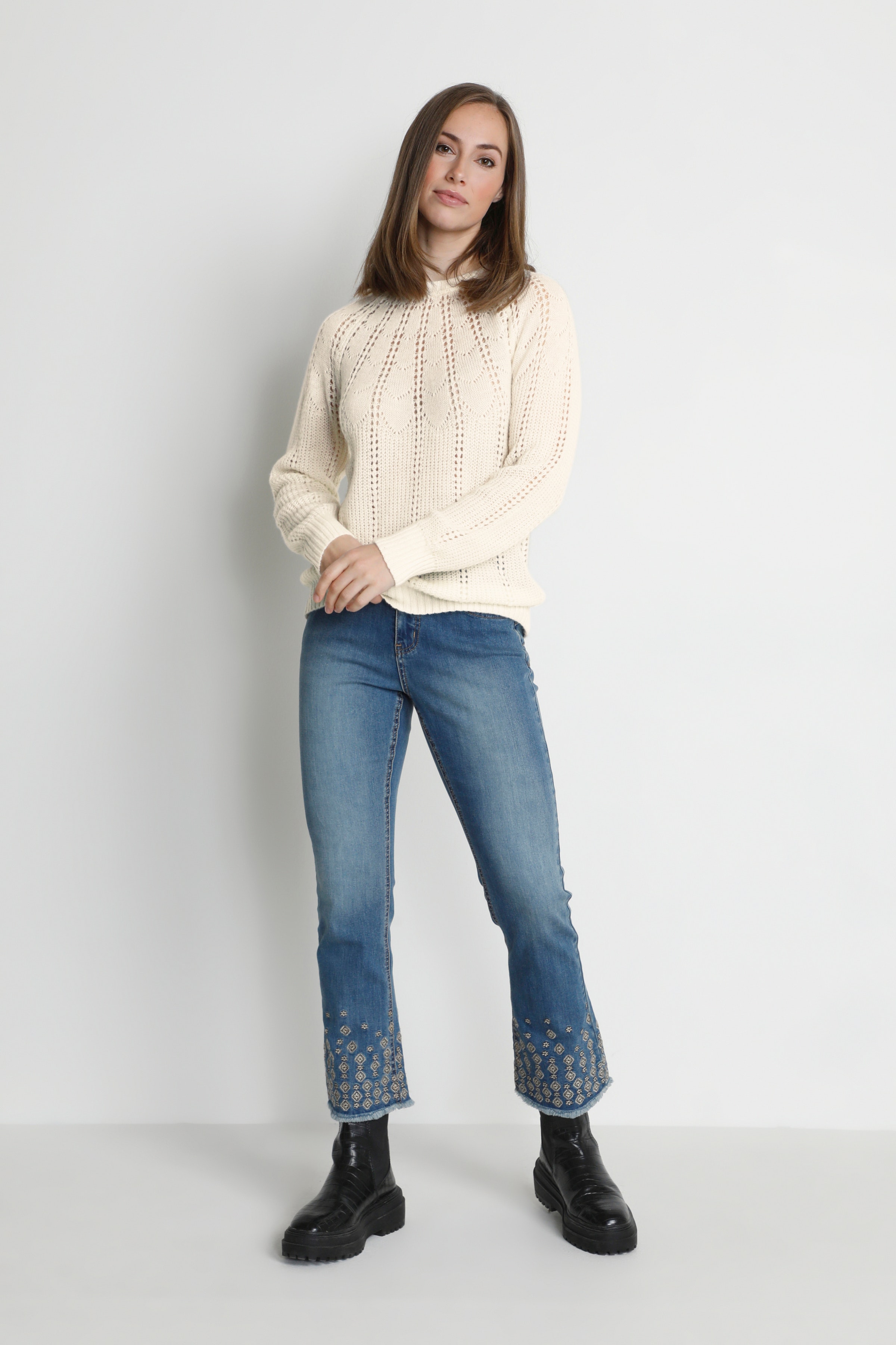 CRHalo Pullover LOOKBOOK FRONT 10610054-120601