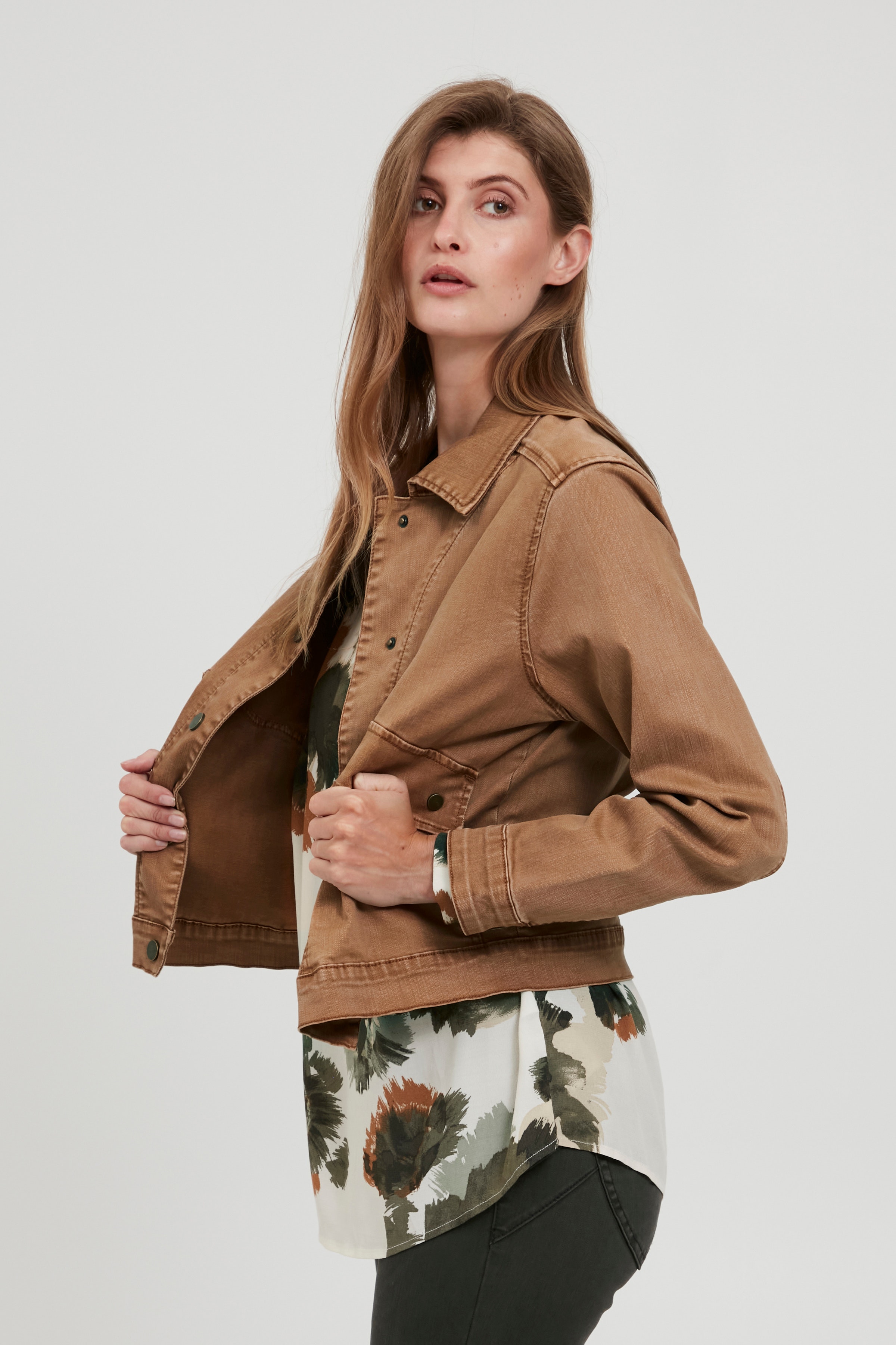 Jakke LOOKBOOK FRONT 20404067-171327