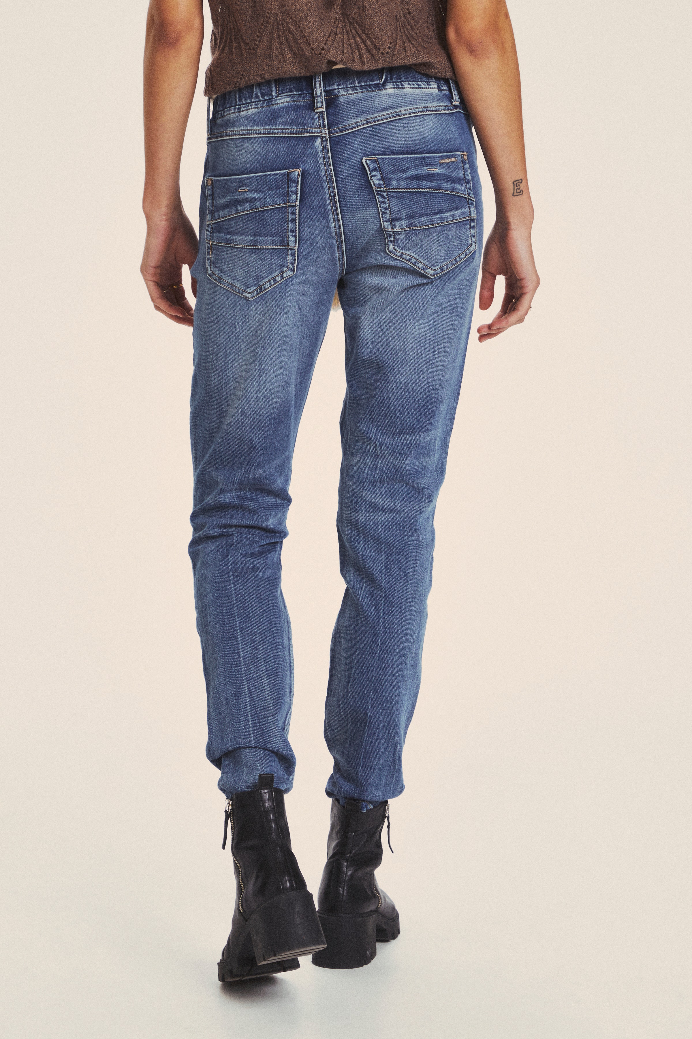 CRFrey Casual pants LOOKBOOK BACK 10608281-100118