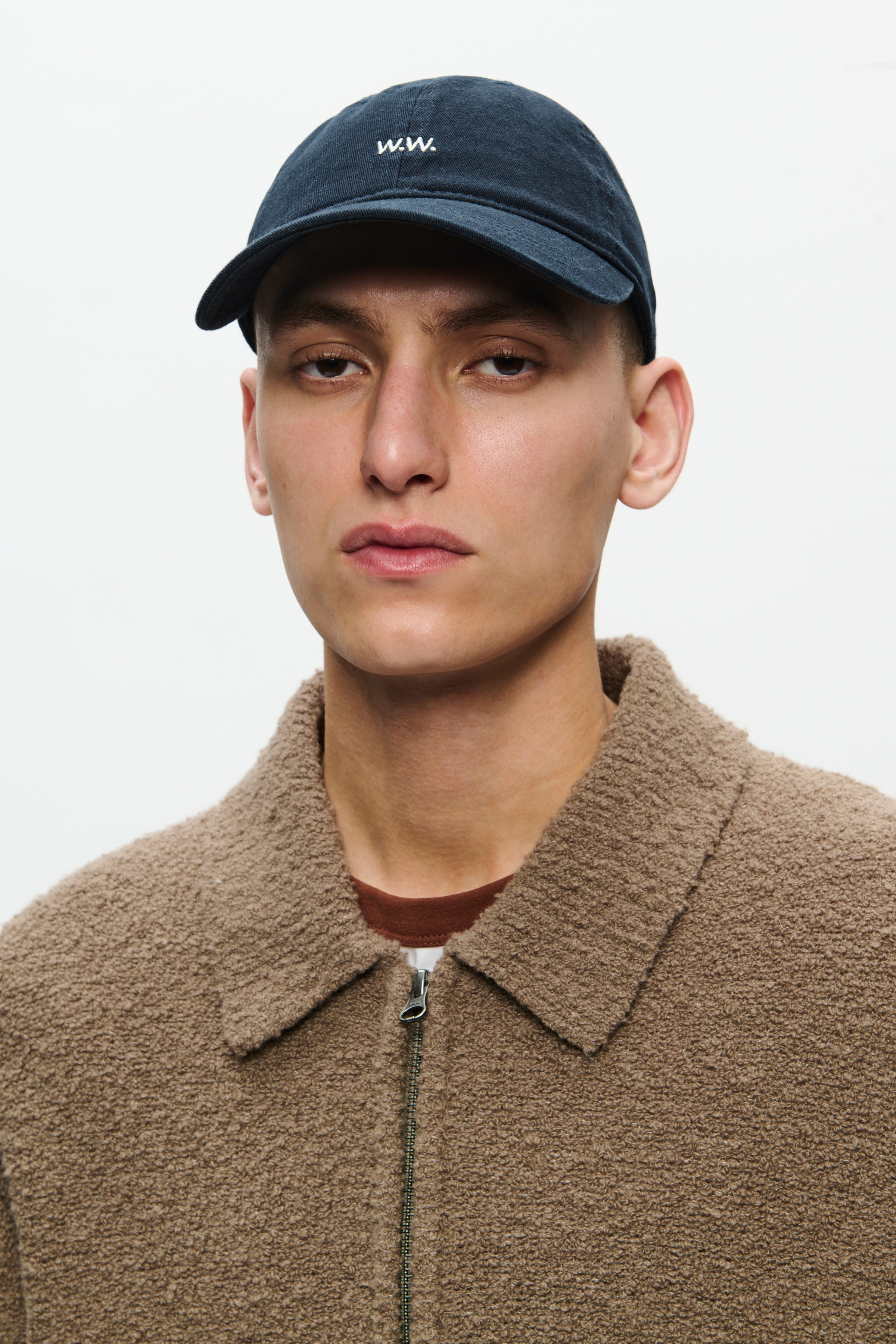 WWW.W.cap Cap LOOKBOOK DETAIL 30251641-194011