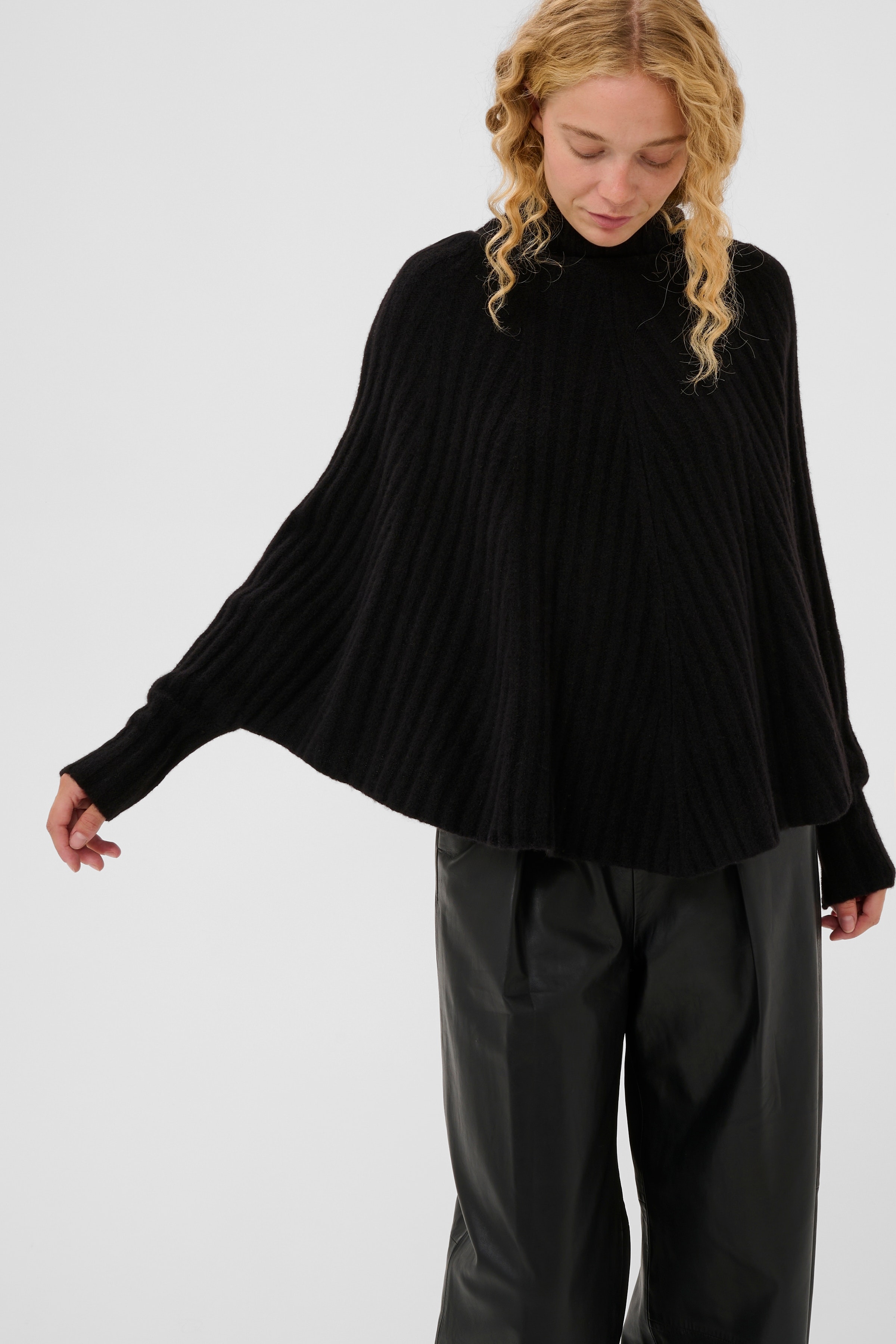 NABAAIW Poncho LOOKBOOK DETAIL 30112166-194008