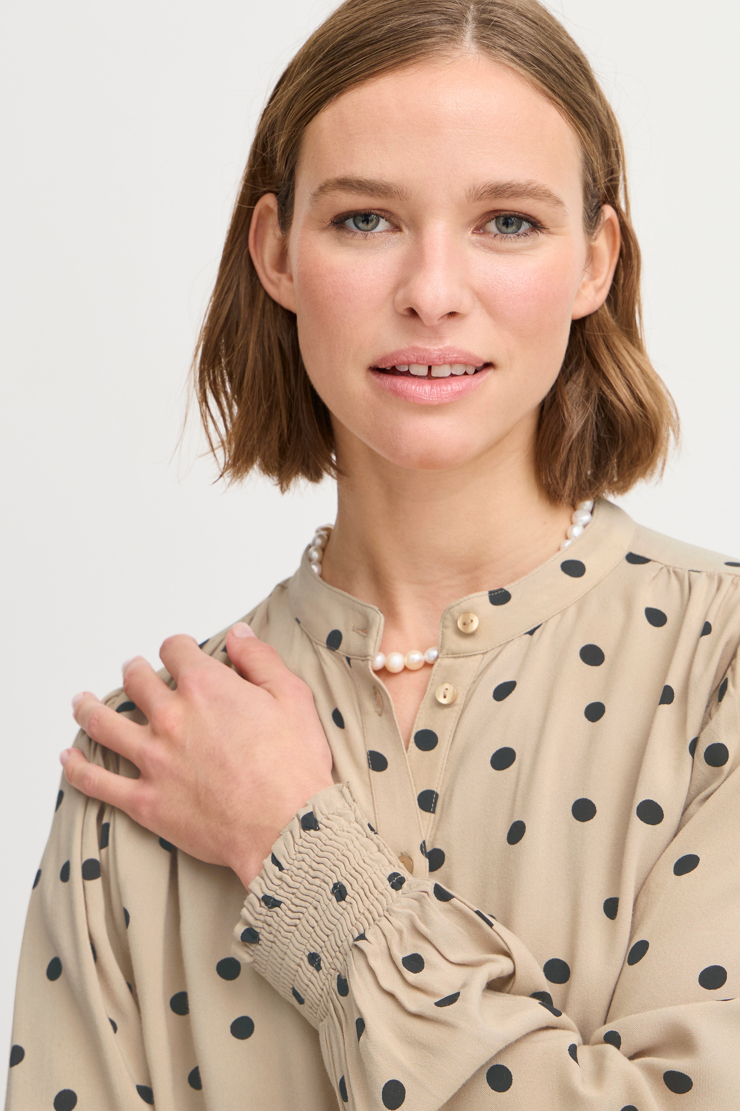 BYJOSA Bluse LOOKBOOK DETAIL 20816238-204100