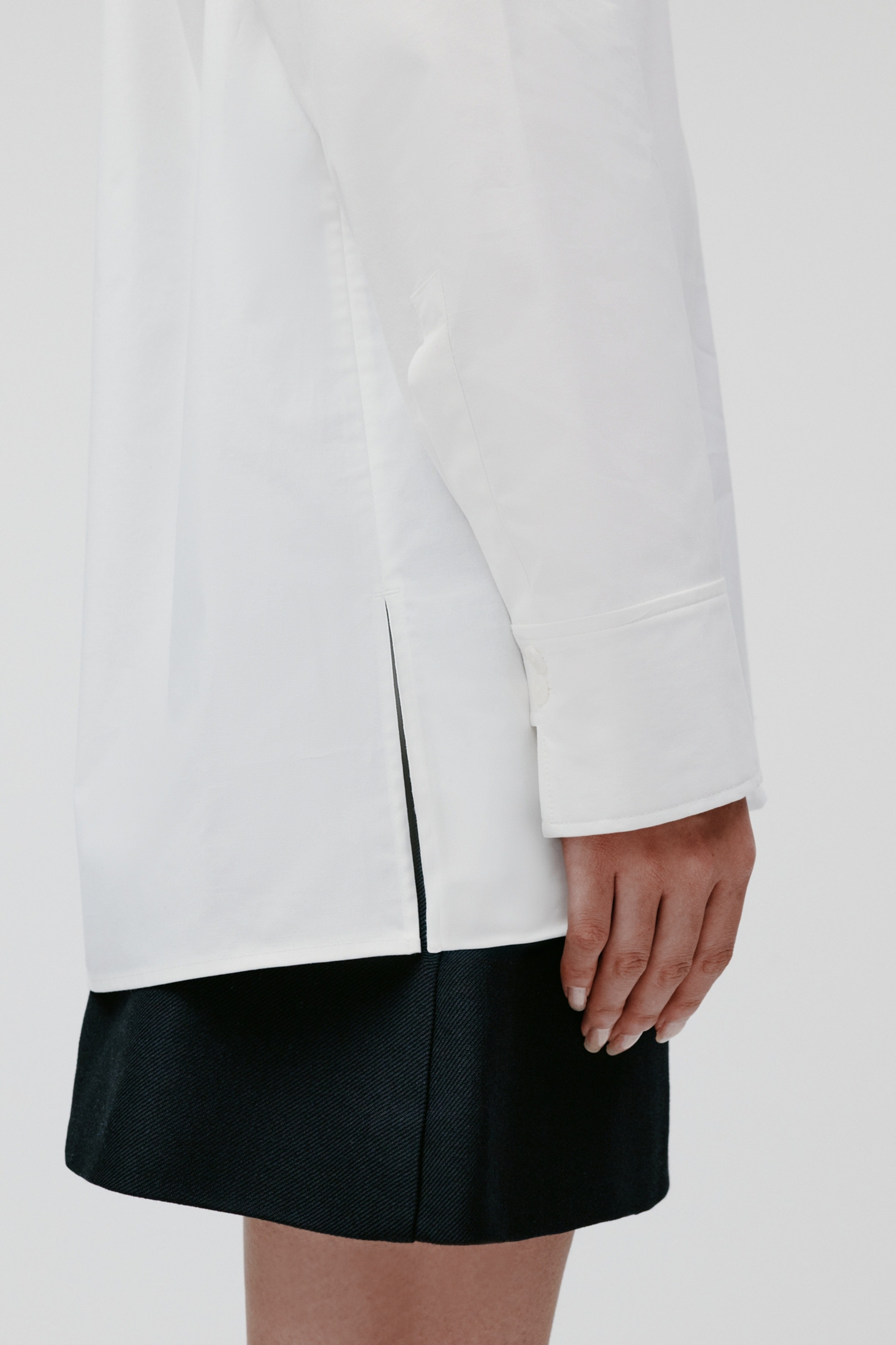 EMORY BLOUSE LOOKBOOK BACK 30600575-WH001