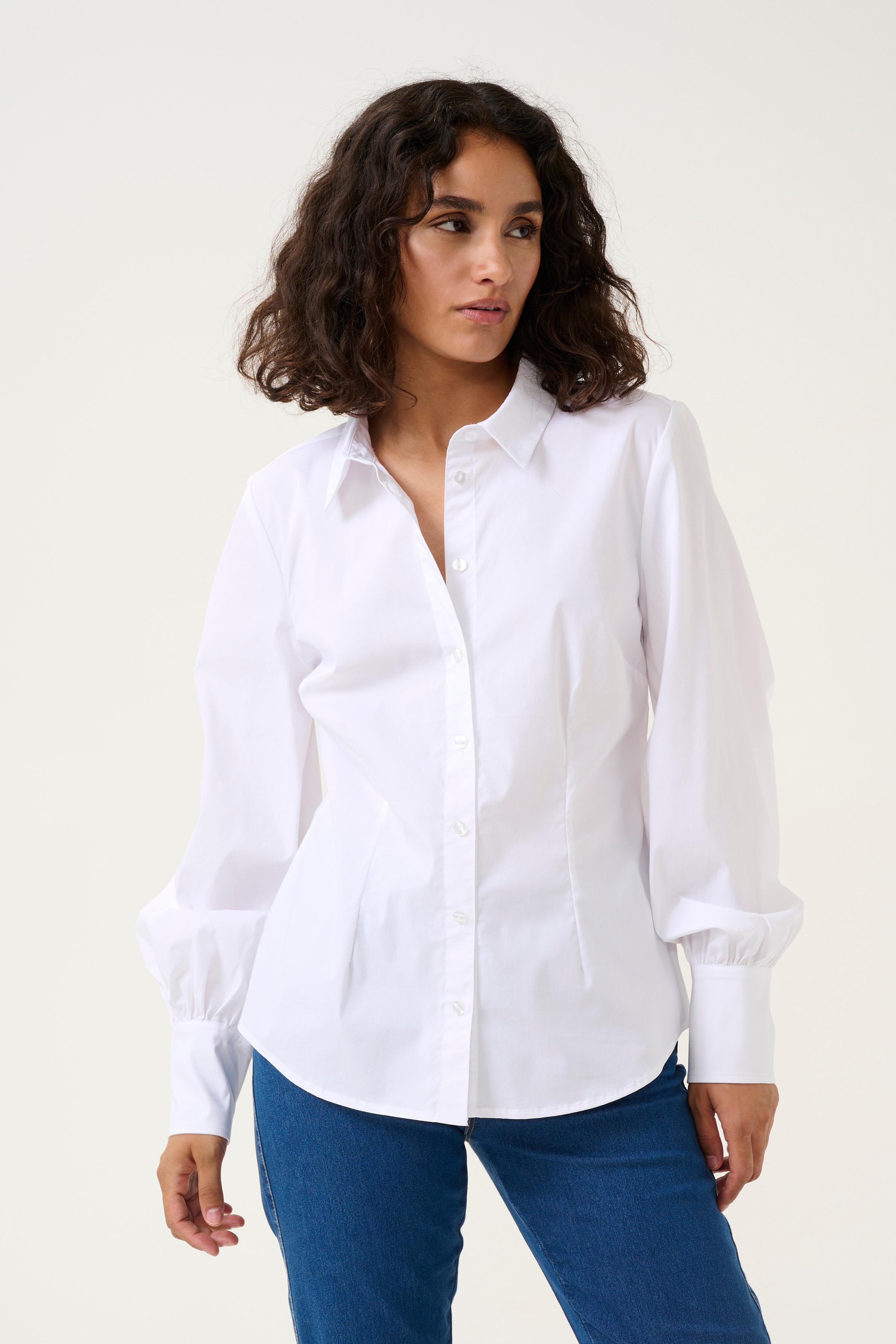 KAnicole Shirt LOOKBOOK FRONT 10508231-110601