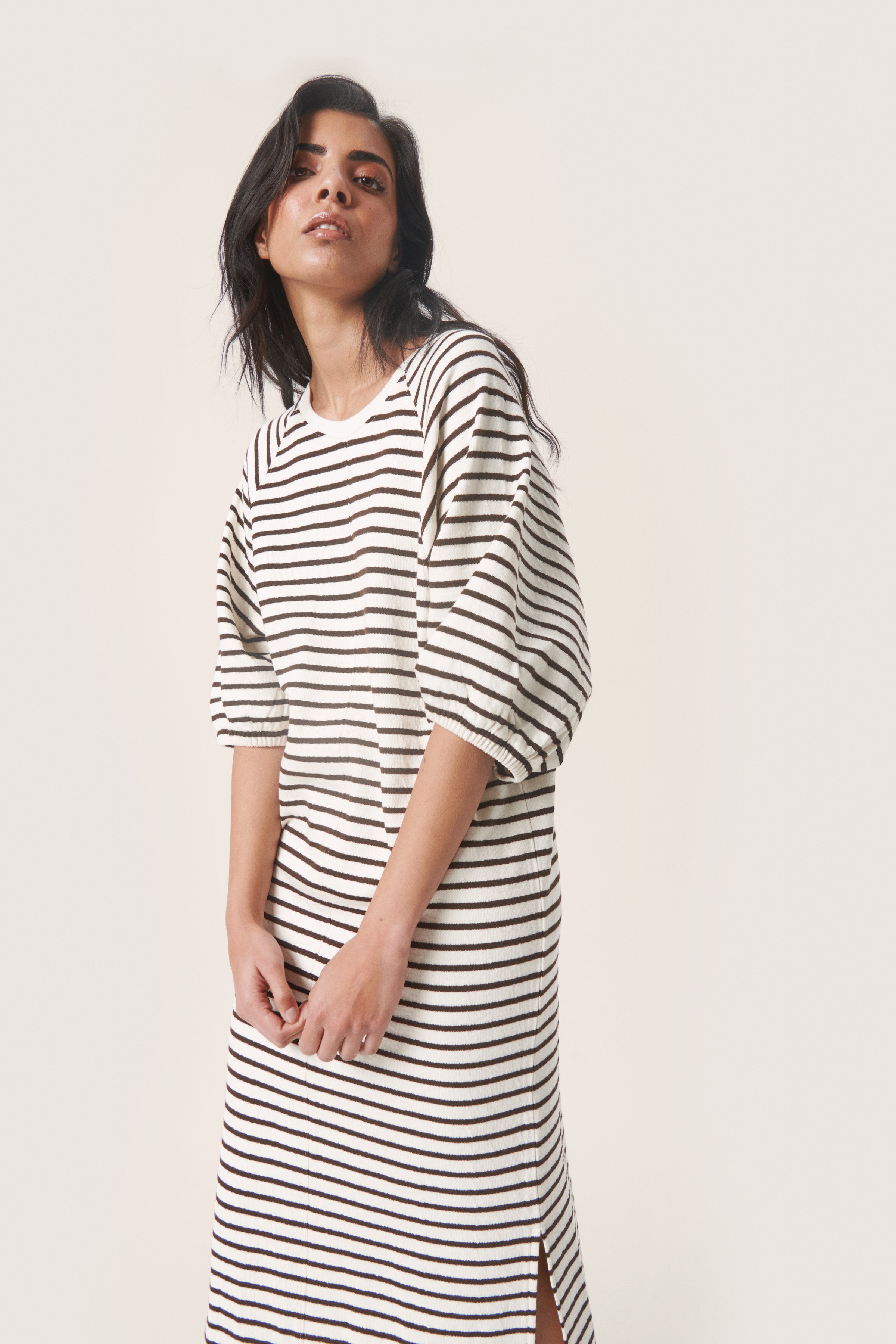 SLInge Dress LOOKBOOK FRONT 30405322-301946