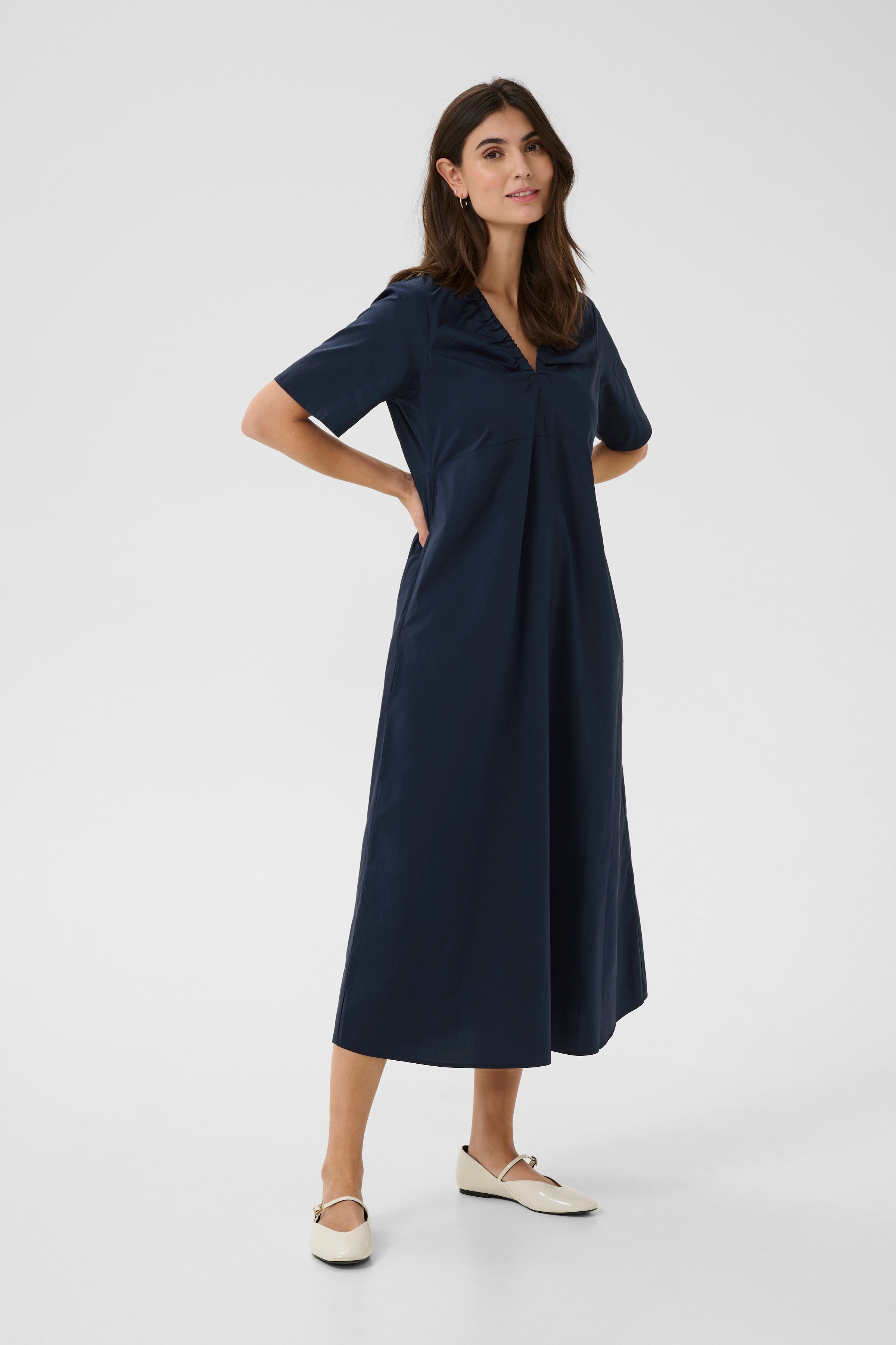 CUberri Dress LOOKBOOK FRONT 50112204-193921