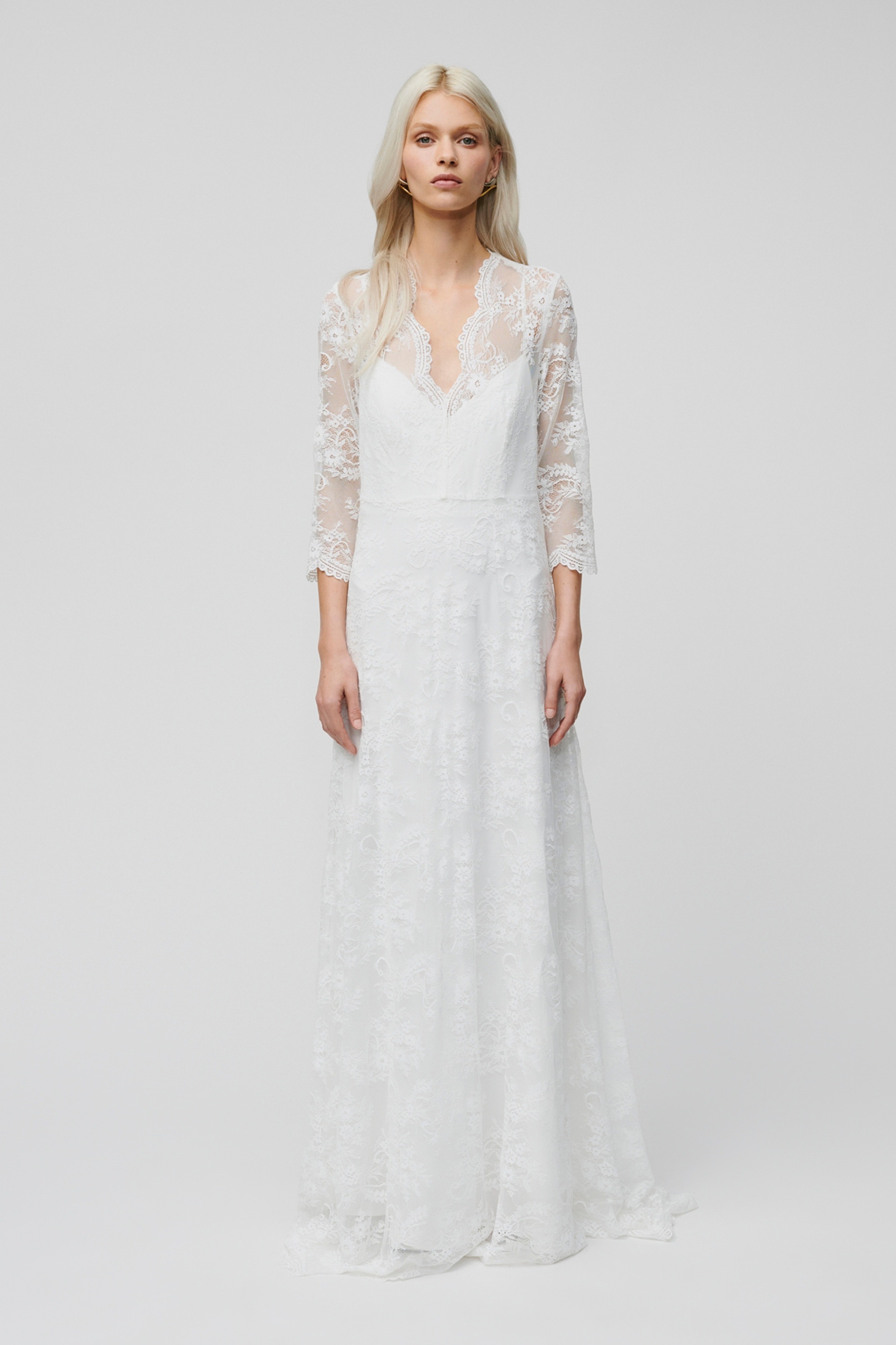 DALIA Kjole LOOKBOOK FRONT 30600175-WH010