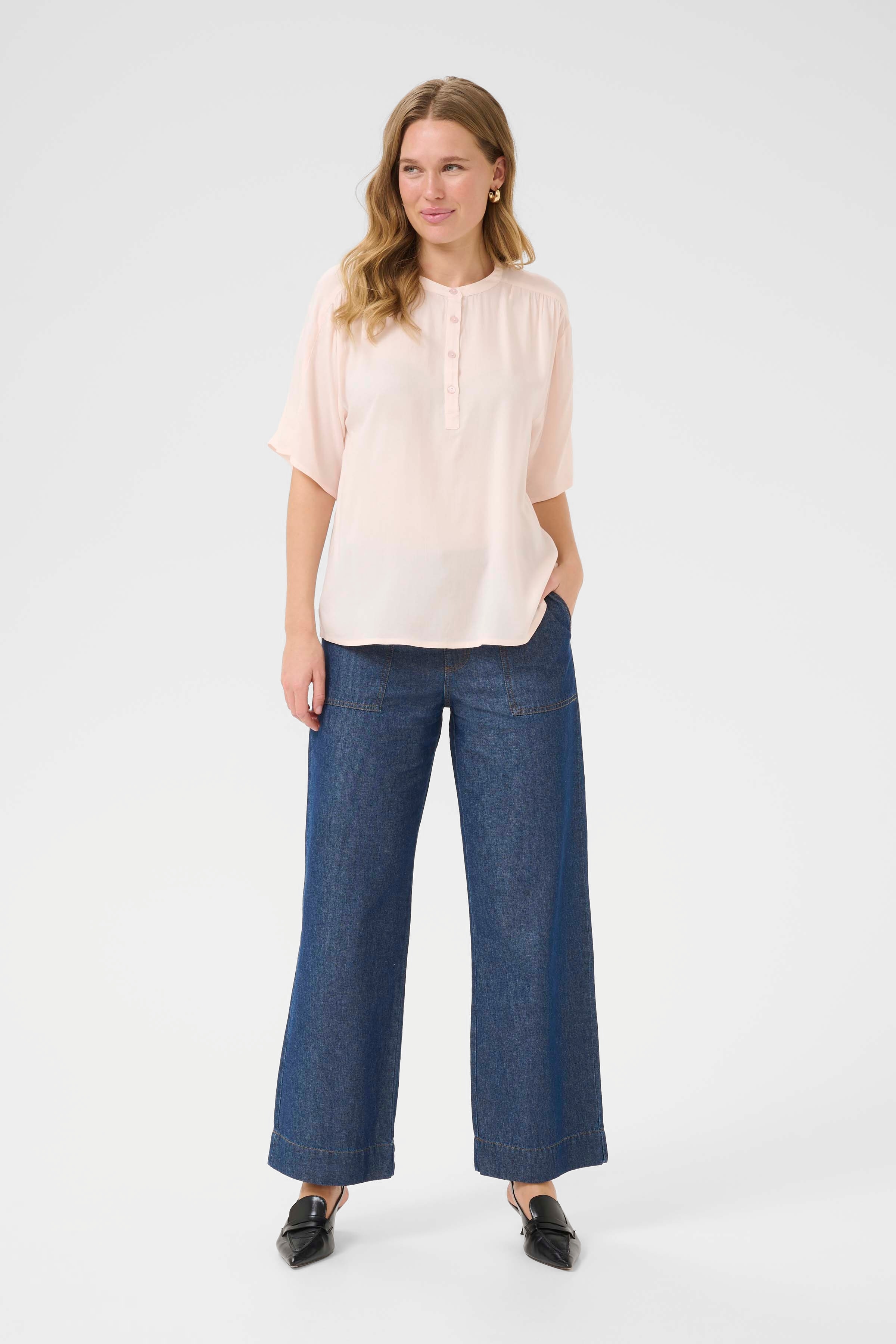 BPcharlotte Blus LOOKBOOK FRONT 10590842-121605B