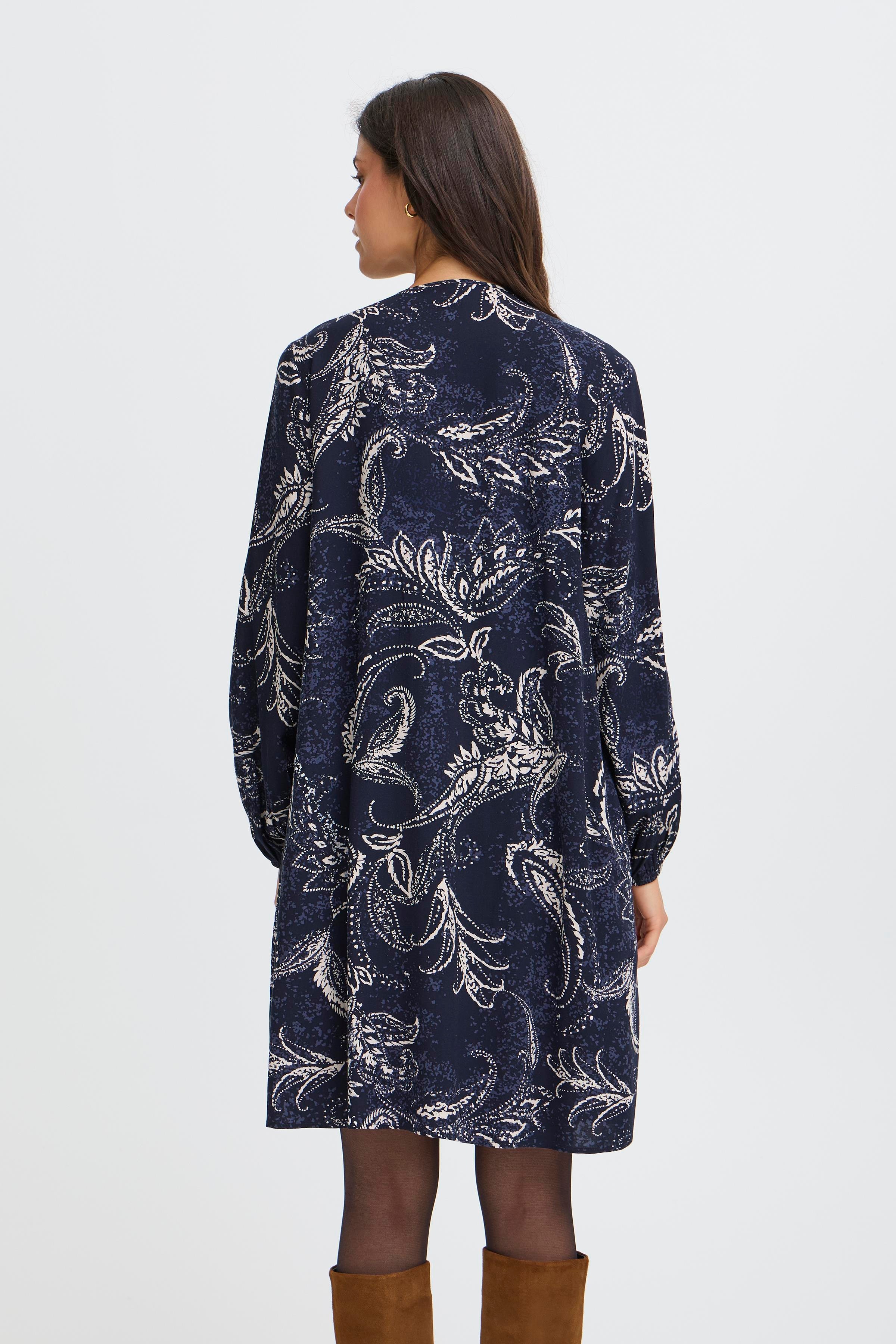 FRKIKI Kjole LOOKBOOK FRONT 20617102-900001535