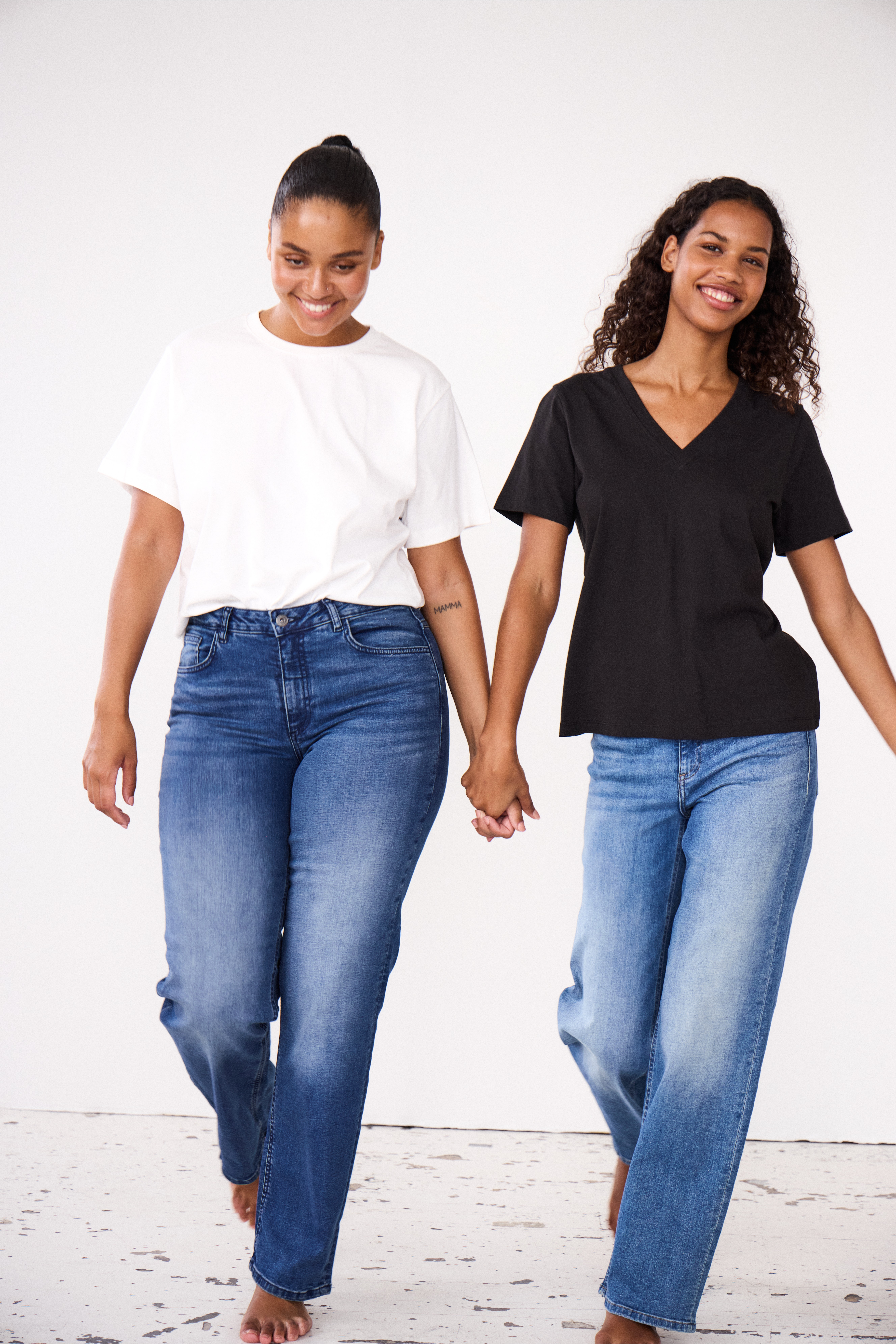 IHTWIGGY STRAIGHT Jeans LOCATION NONE 20119128-19037