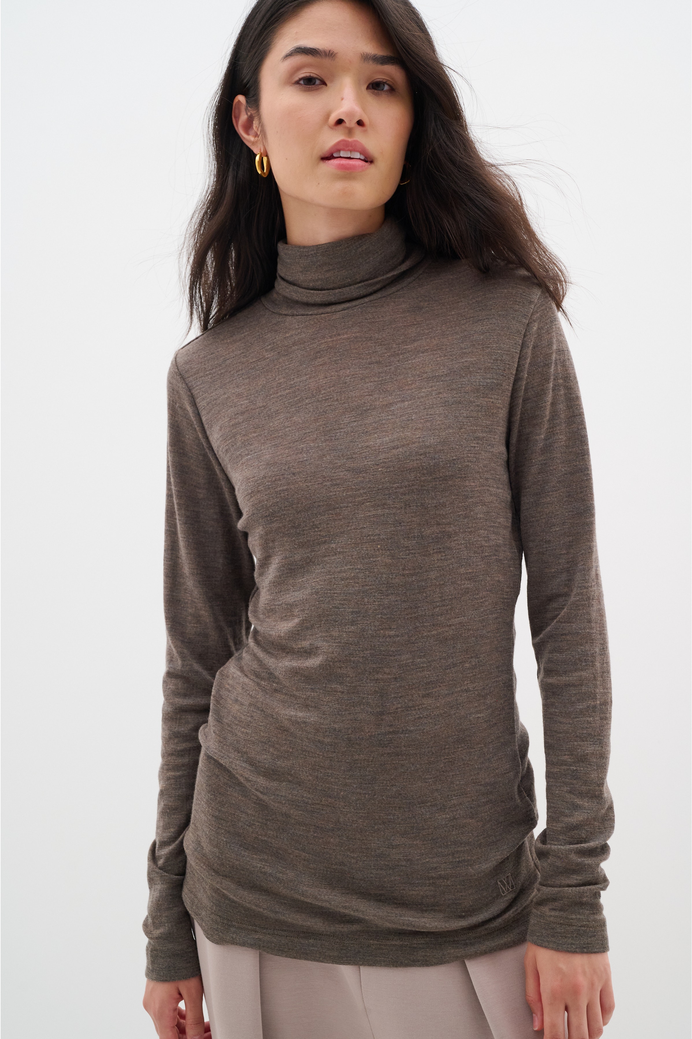 FangIW Wool Rollneck T-shirt LOOKBOOK FRONT 30106097-300872