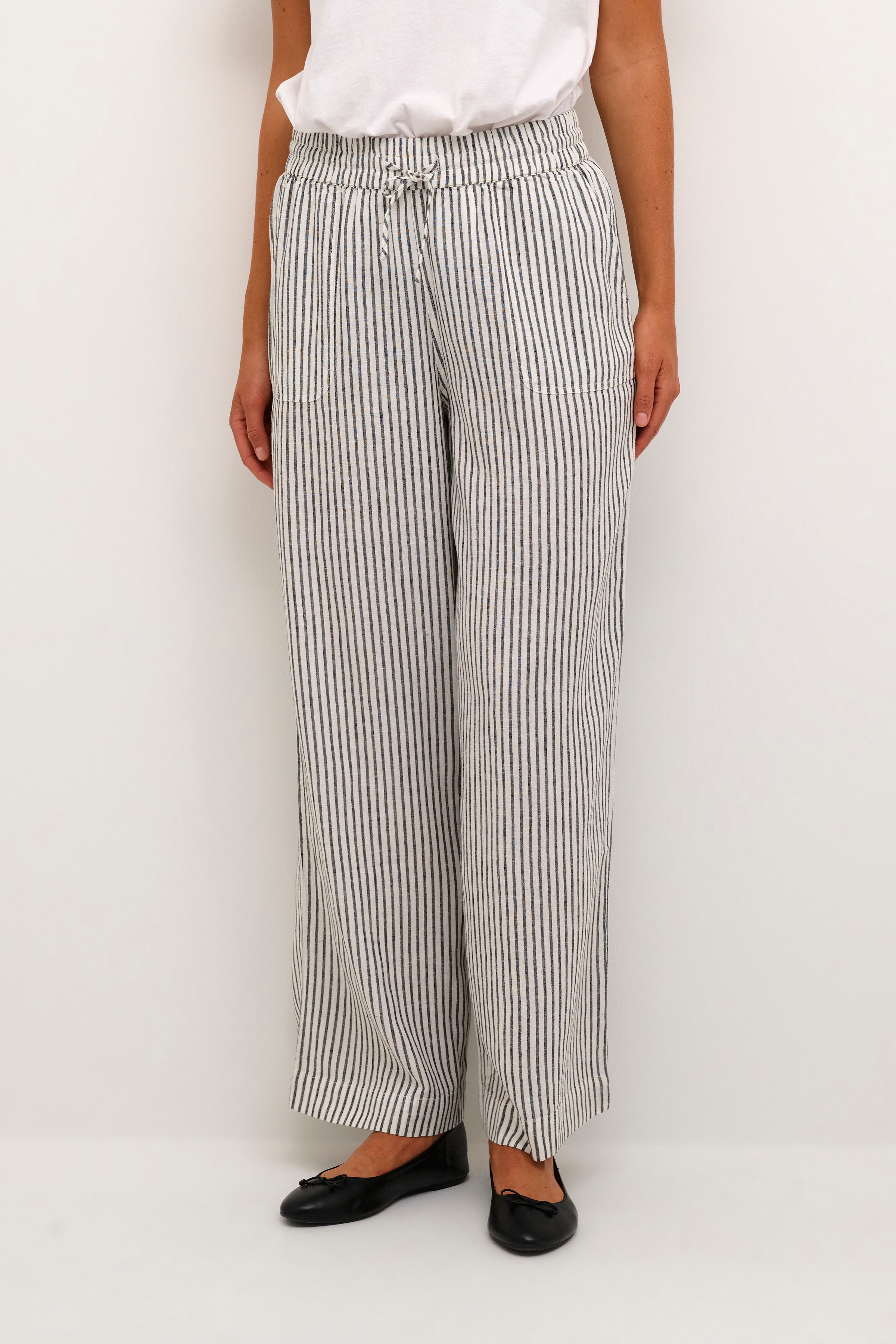 KAmilia Linen trousers LOOKBOOK FRONT 10508314-105465