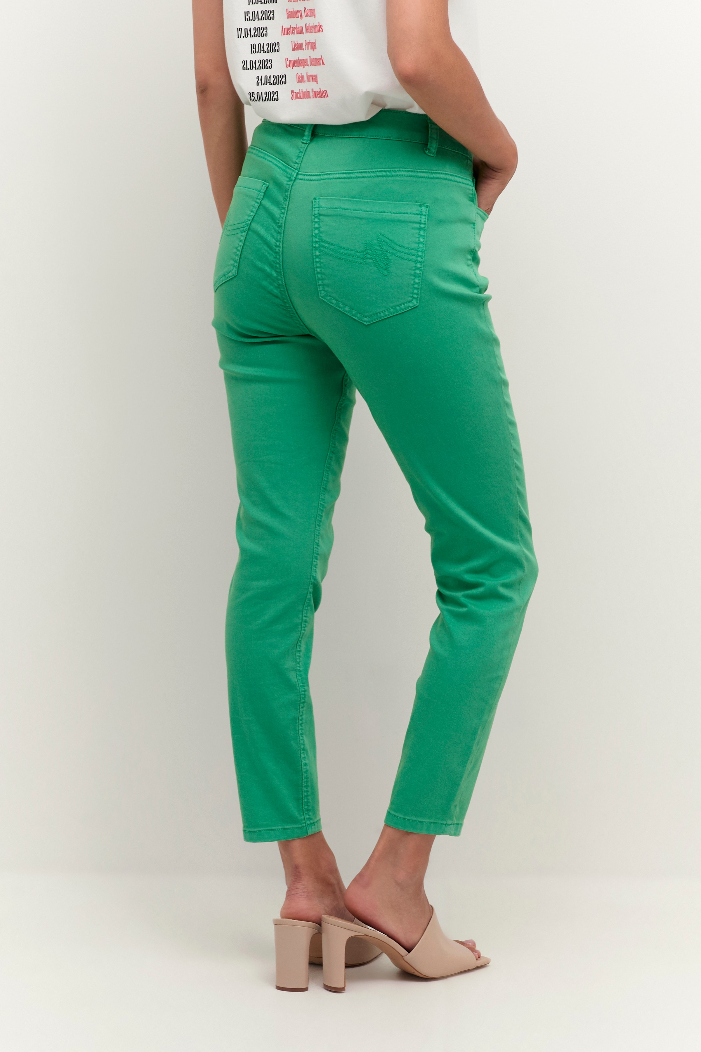 CUbentha Hose LOOKBOOK BACK 50109424-165942