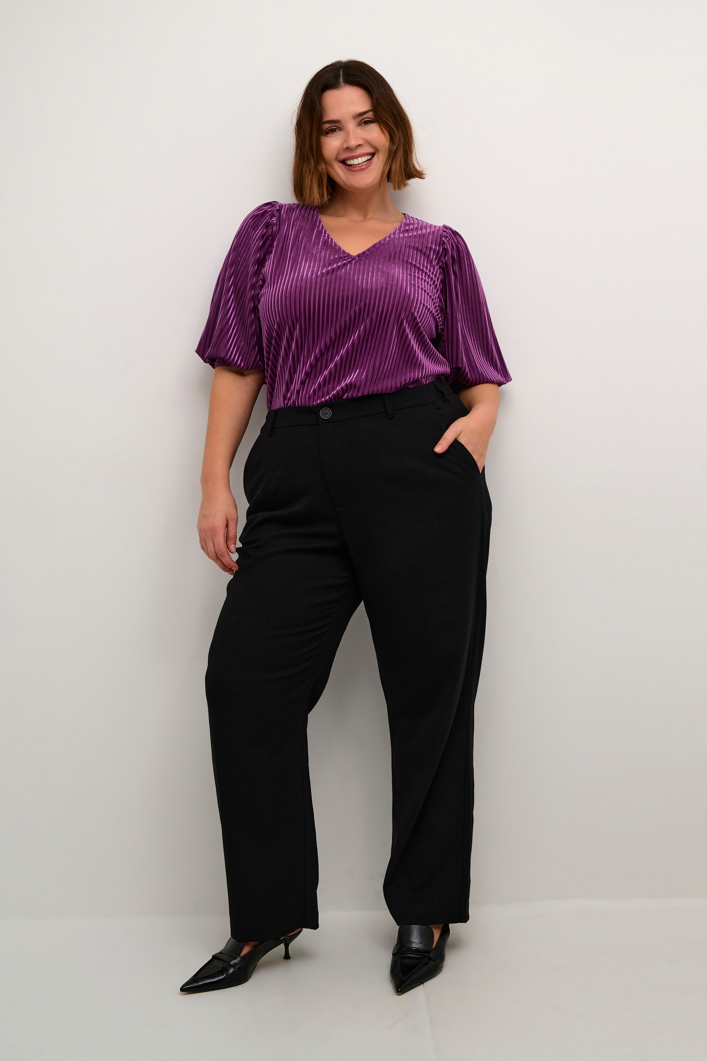 KCcacanna Velour Blouse LOOKBOOK FRONT 10581210-106795