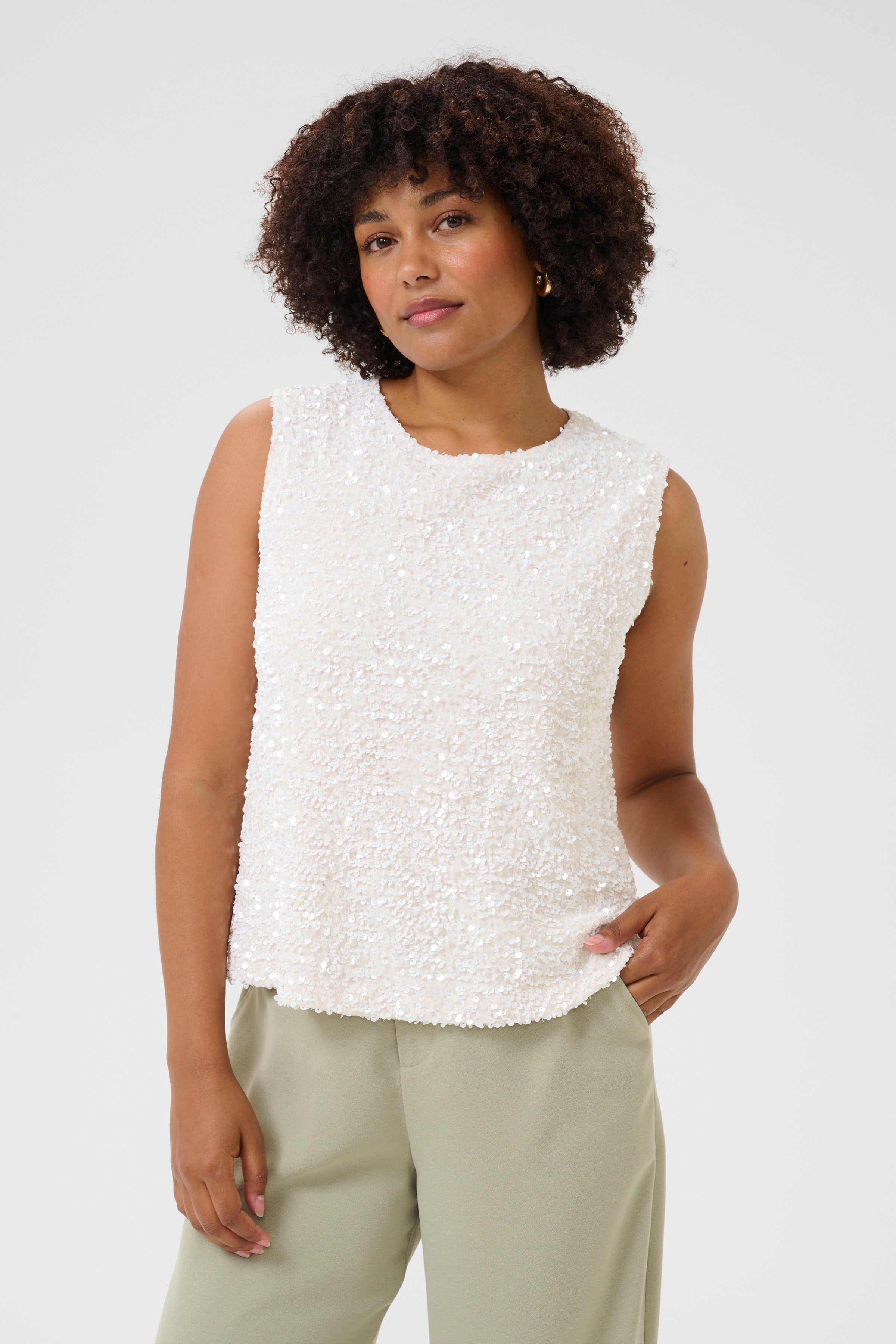 CRPalia Blus LOOKBOOK FRONT 10613504-110602