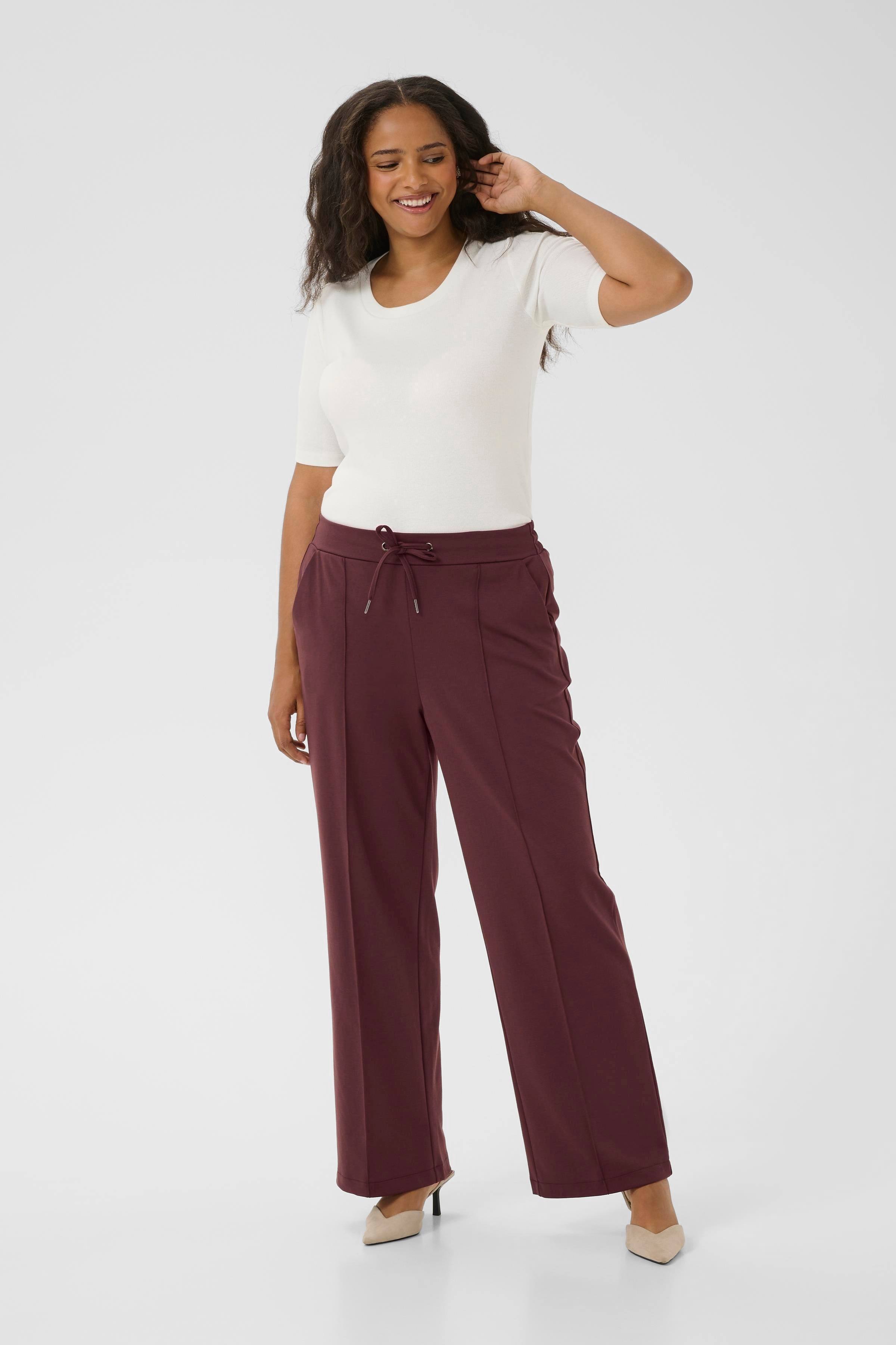 KCjenna Straight Broek LOOKBOOK FRONT 10582248-191619