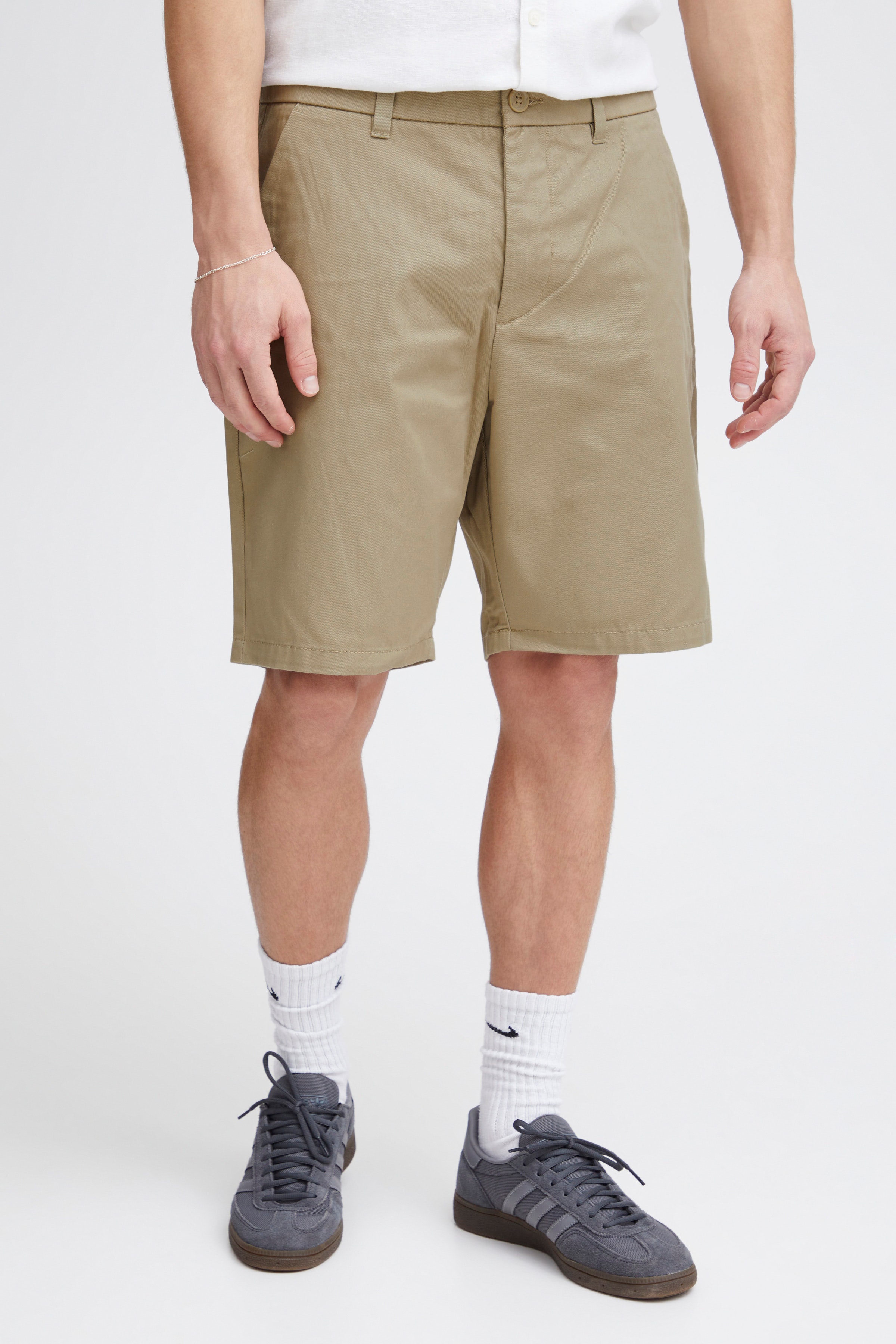 SDELDRIC Shorts LOOKBOOK FRONT 21107653-170630