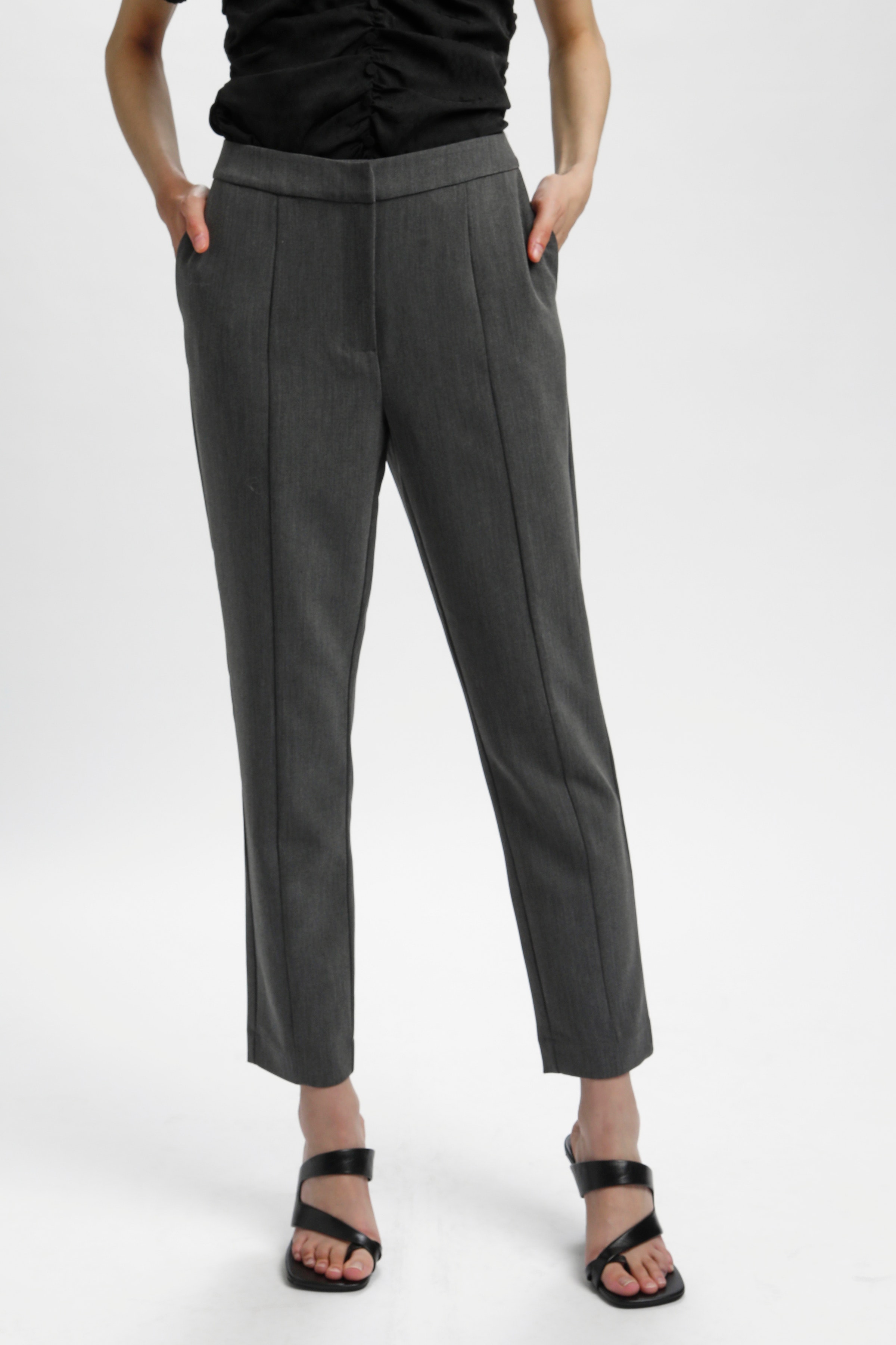 JenKB Trousers LOOKBOOK FRONT 10103667-180000