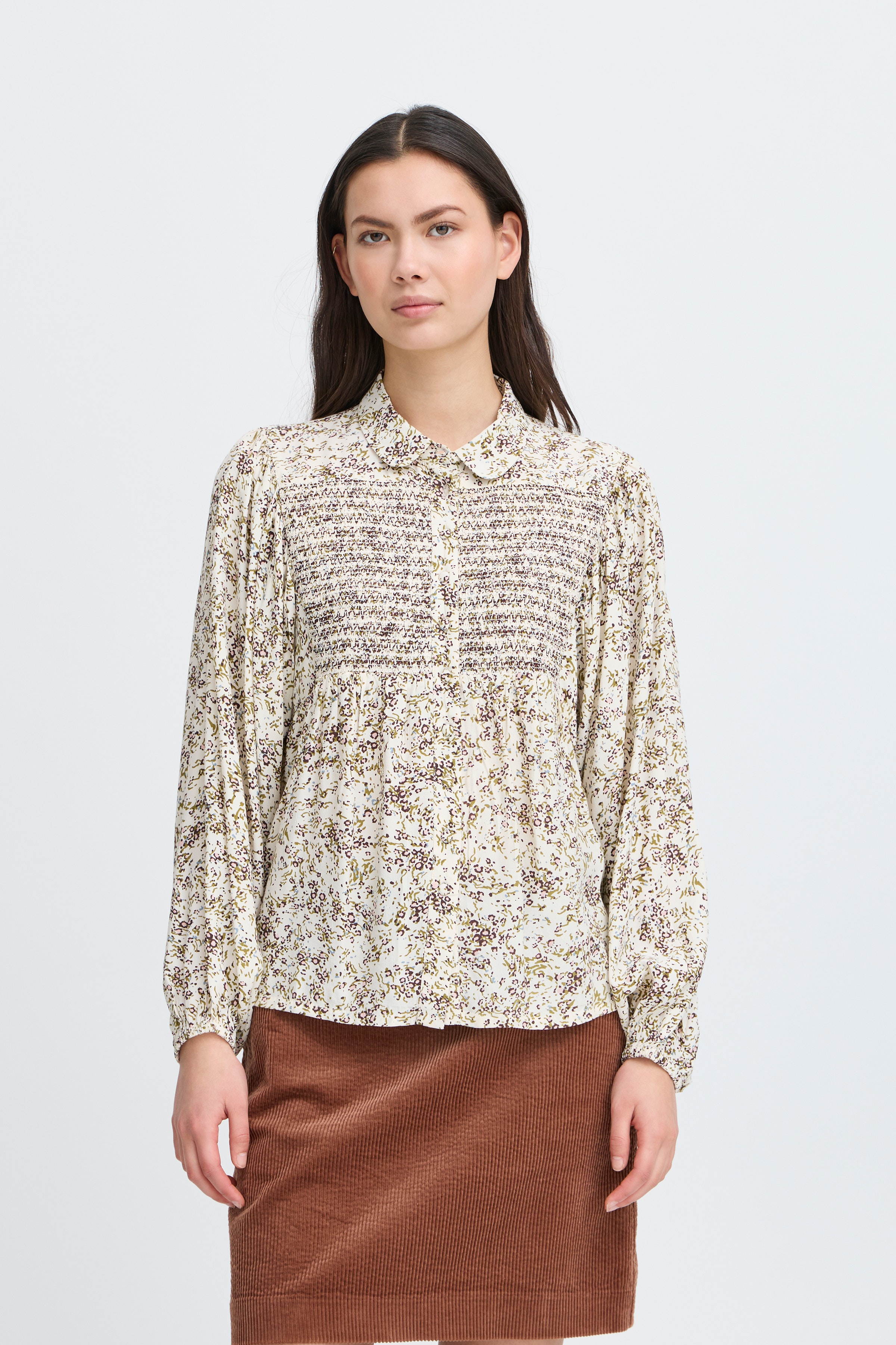 IRMABELLE Skjorta LOOKBOOK FRONT 20124009-900000018