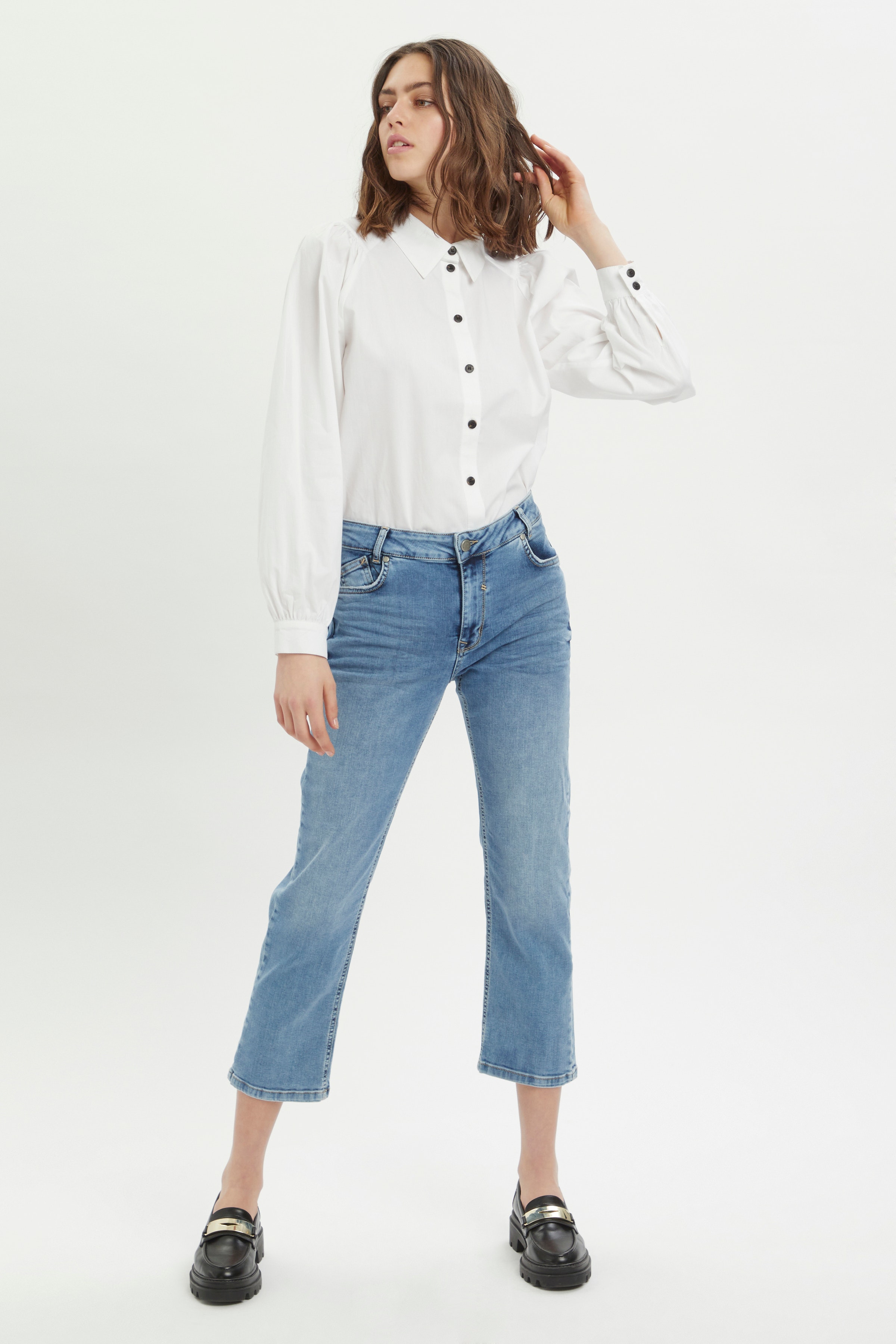 MWCleo High Straight Jeans LOOKBOOK FRONT 10703449-100045