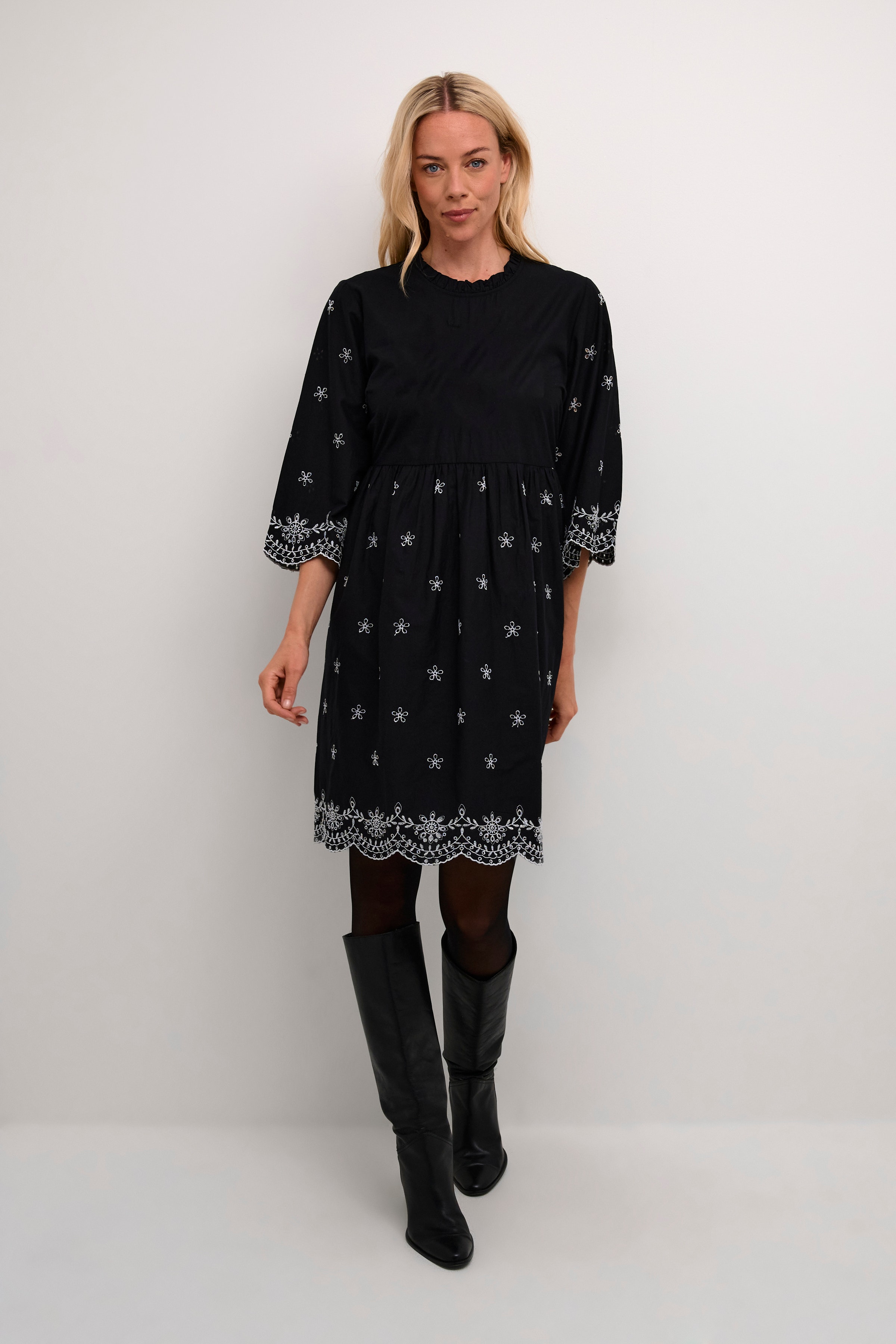 CRAnnea Kleid LOOKBOOK FRONT 10612190-100120