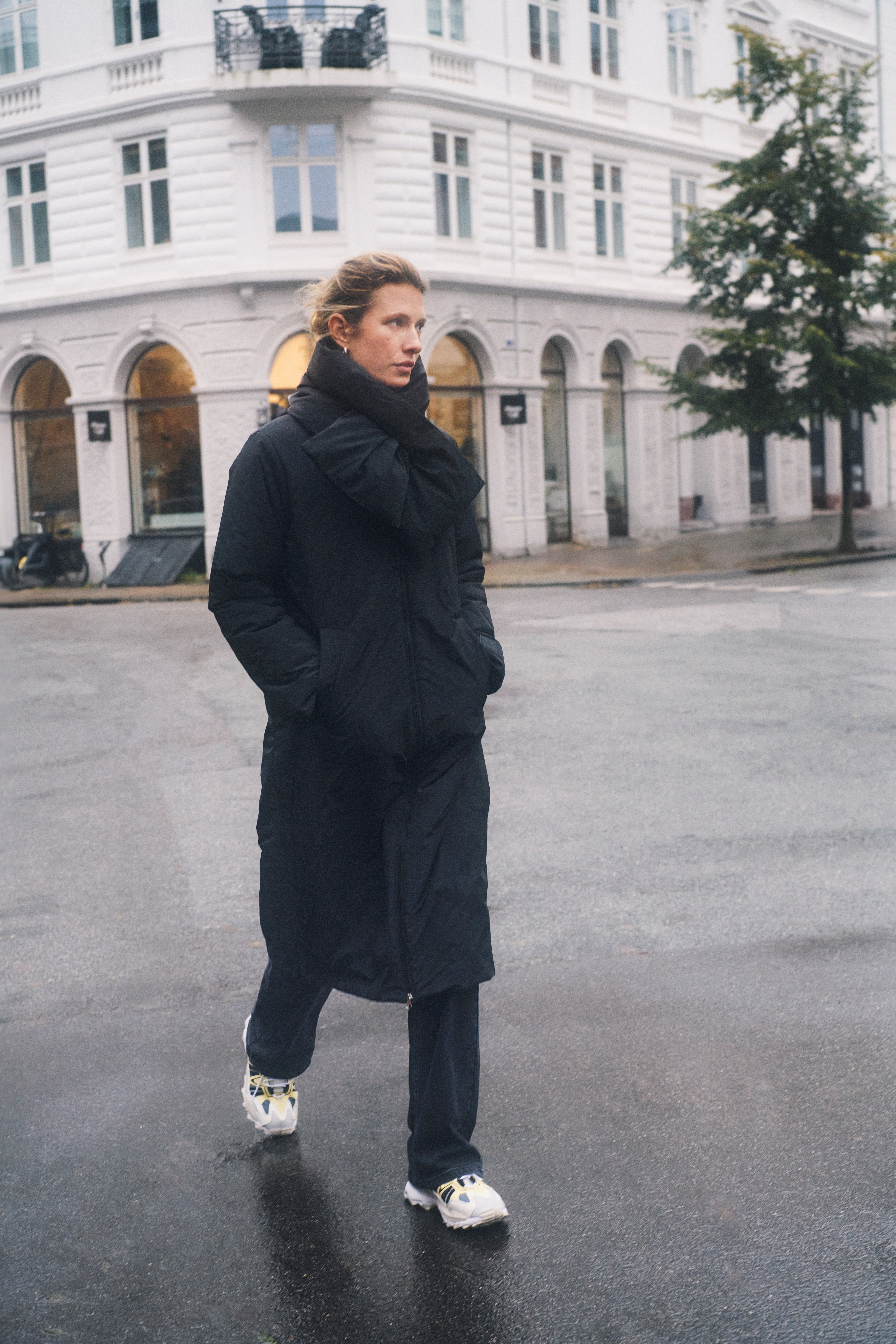 SaryaPW LOCATION NONE 30309735-194008