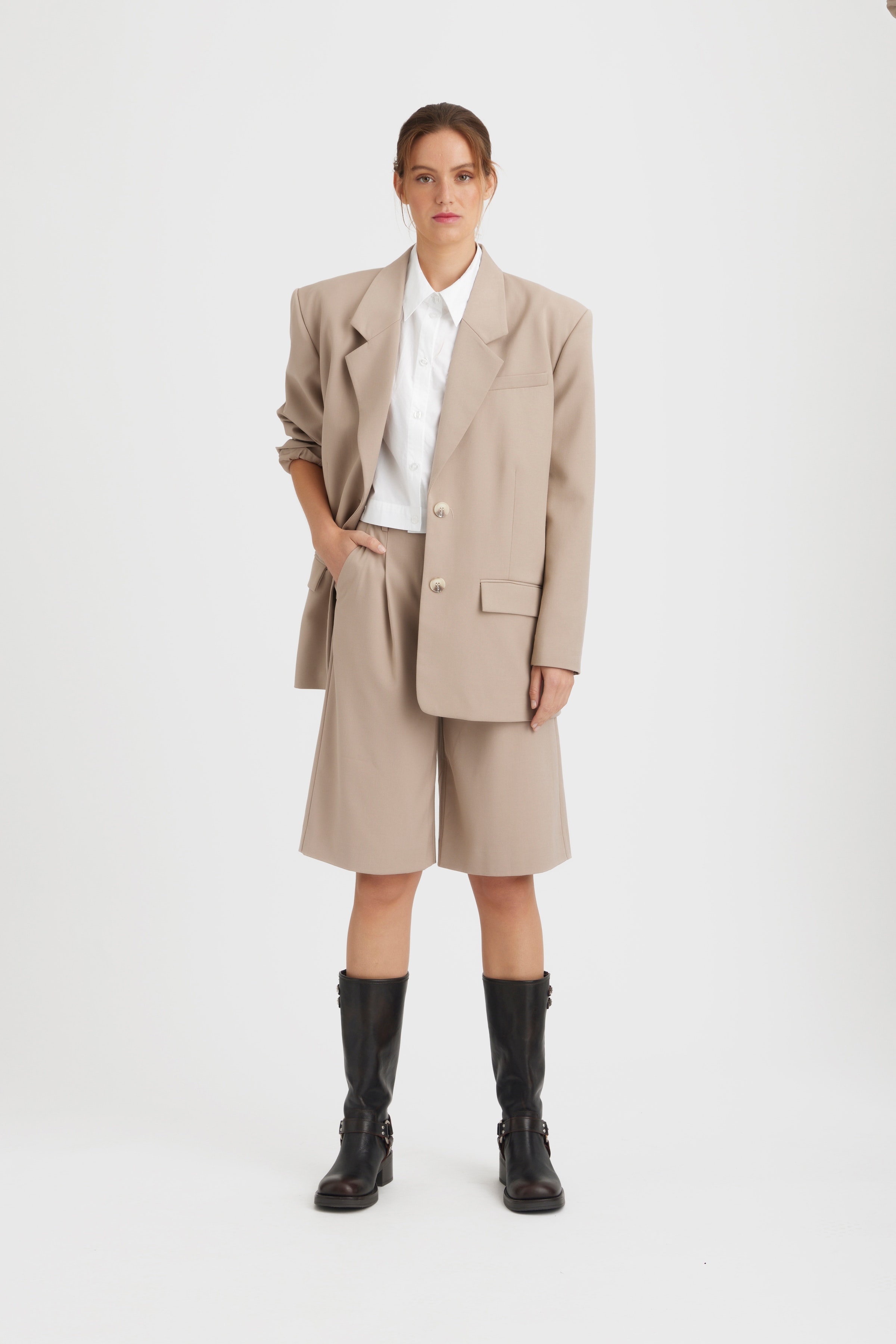 PaulaGZ Shorts LOOKBOOK FRONT 10909173-161305