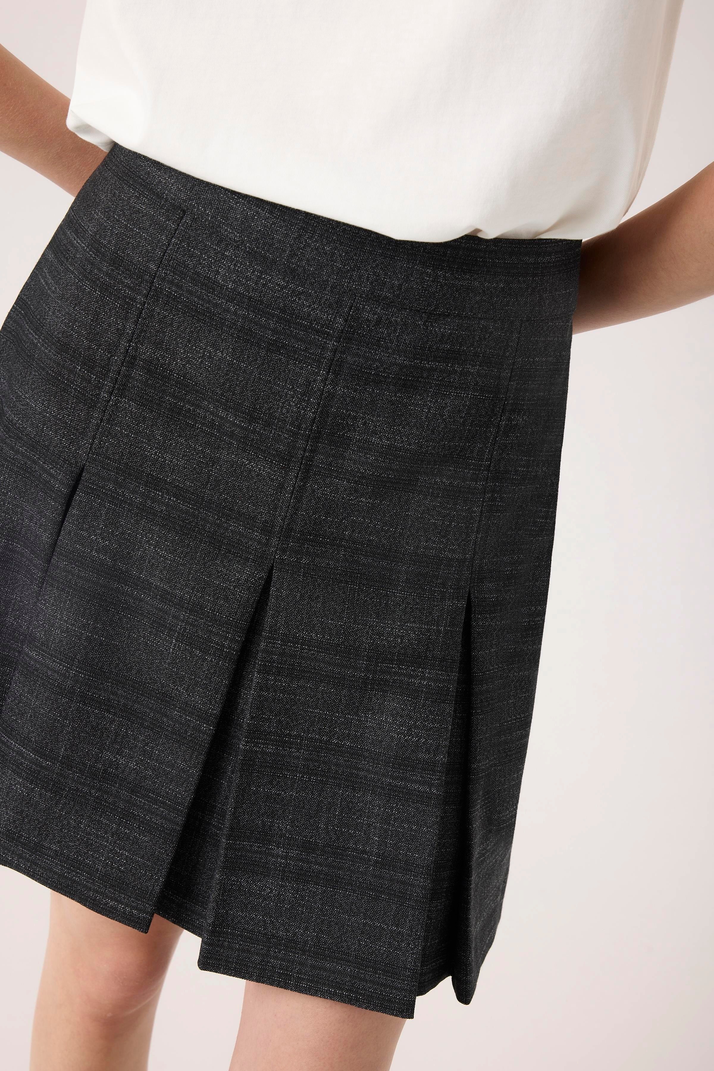 SLEvonne Skirt LOOKBOOK DETAIL 30408726-304333