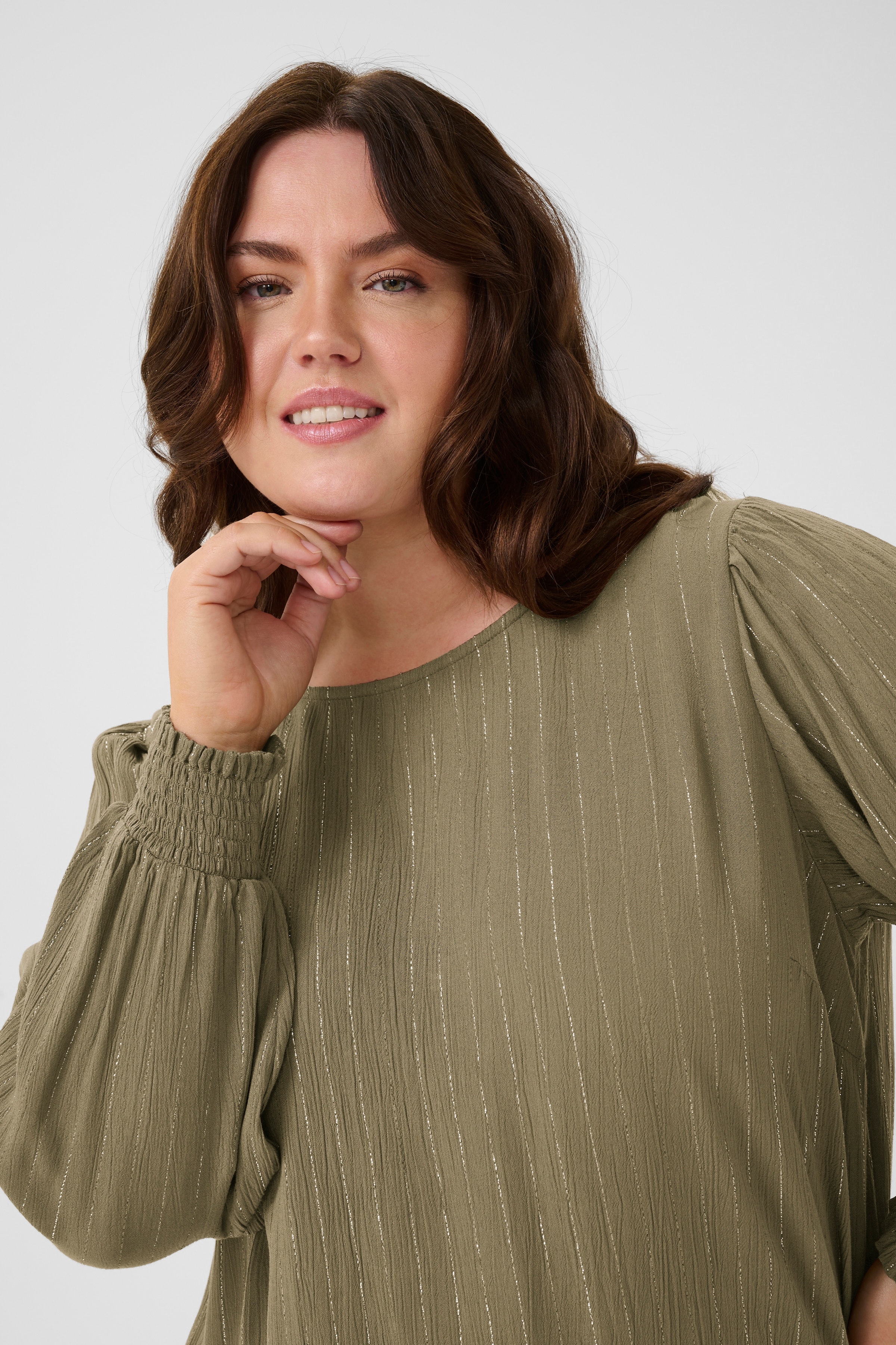 KClio Bluse LOOKBOOK DETAIL 10582786-190808