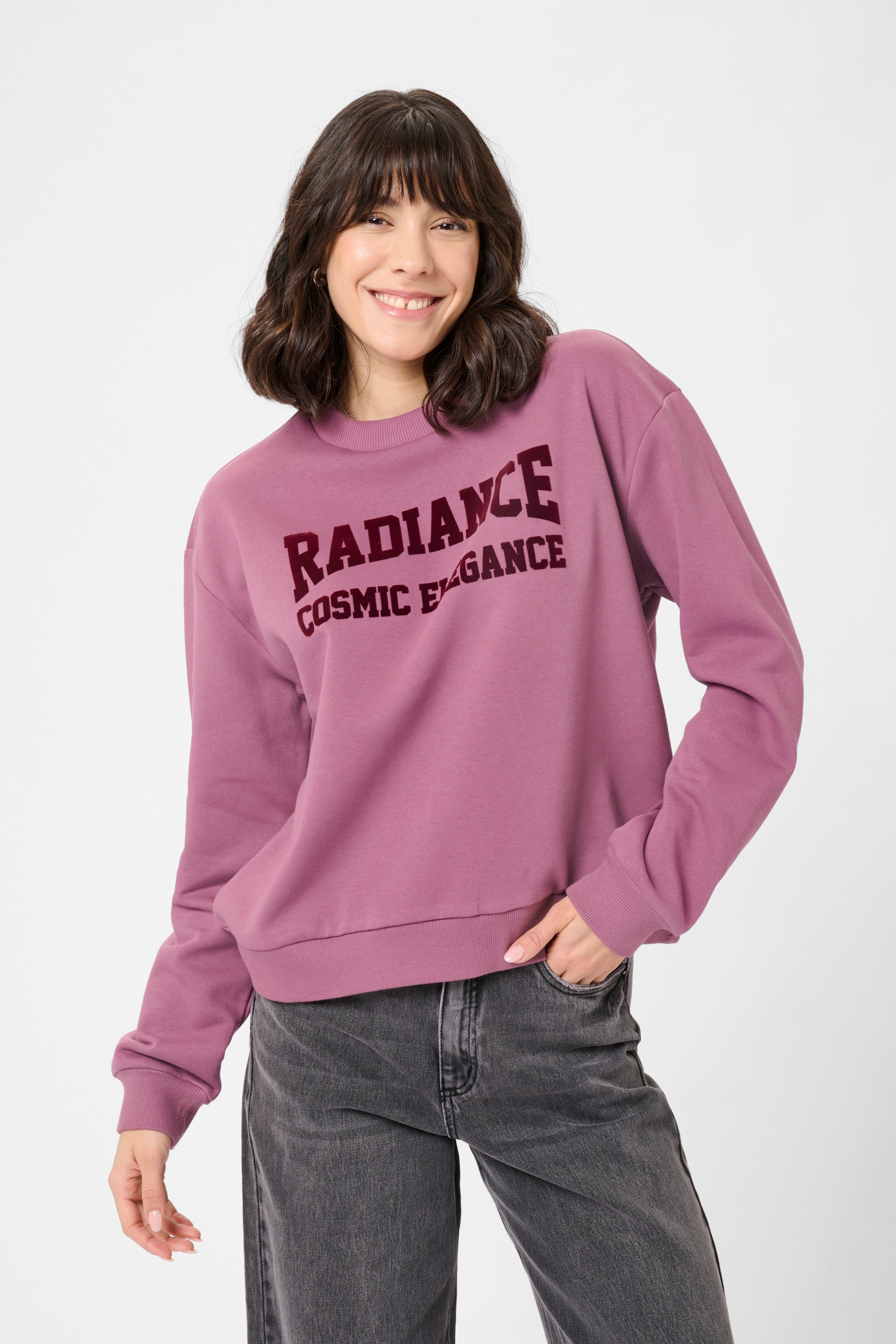 KAprecious Sweatshirt LOOKBOOK FRONT 10510870-181709