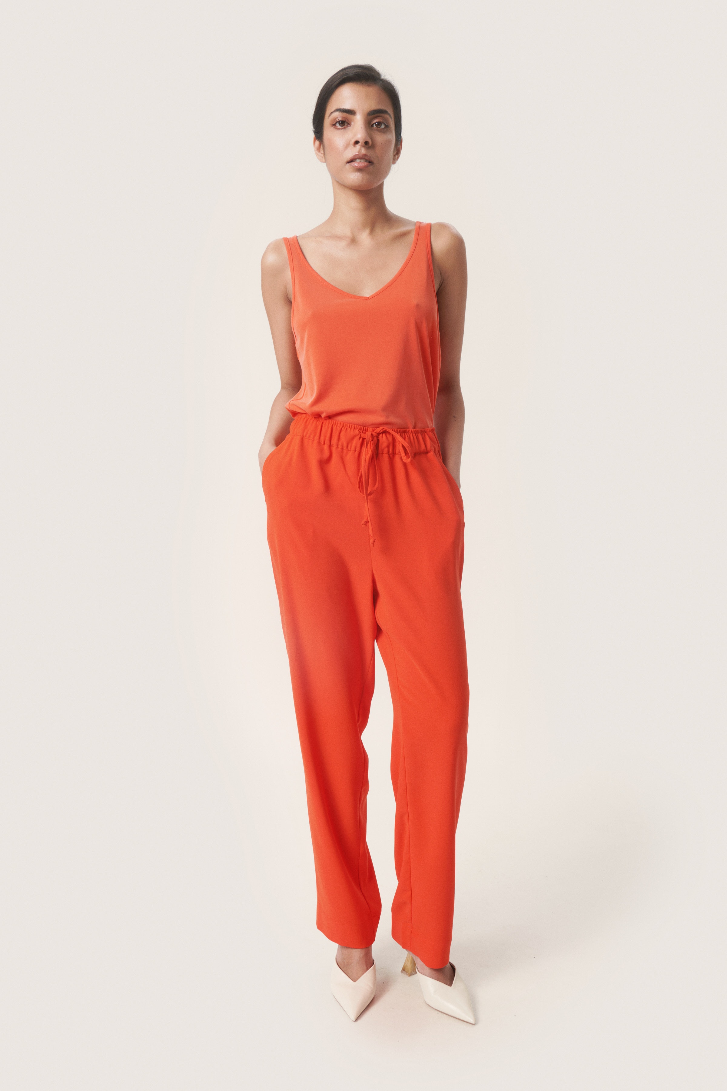 SLShirley Trousers LOOKBOOK FRONT 30406346-171558