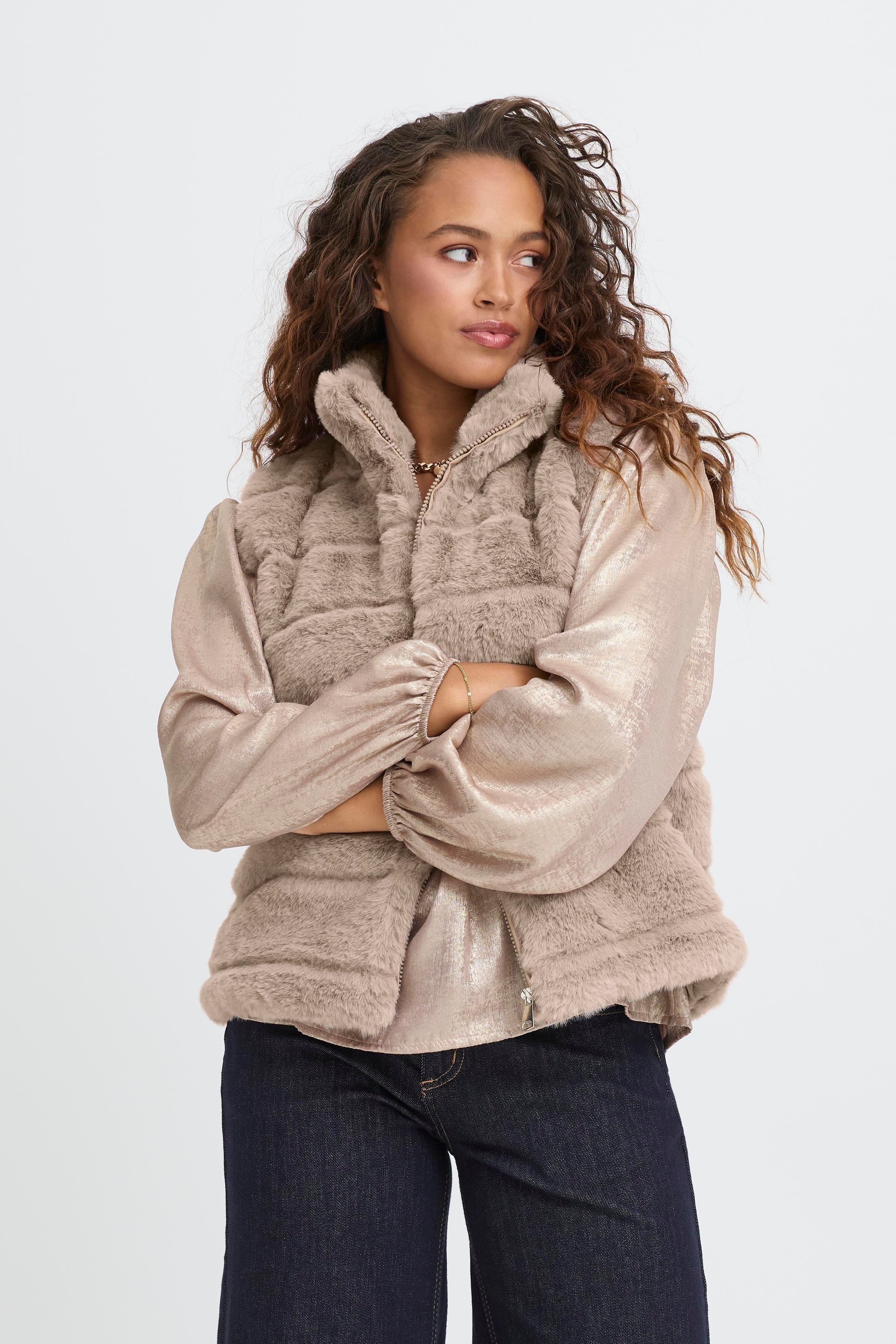 SBMELLA Vest LOOKBOOK FRONT 22101096-170909