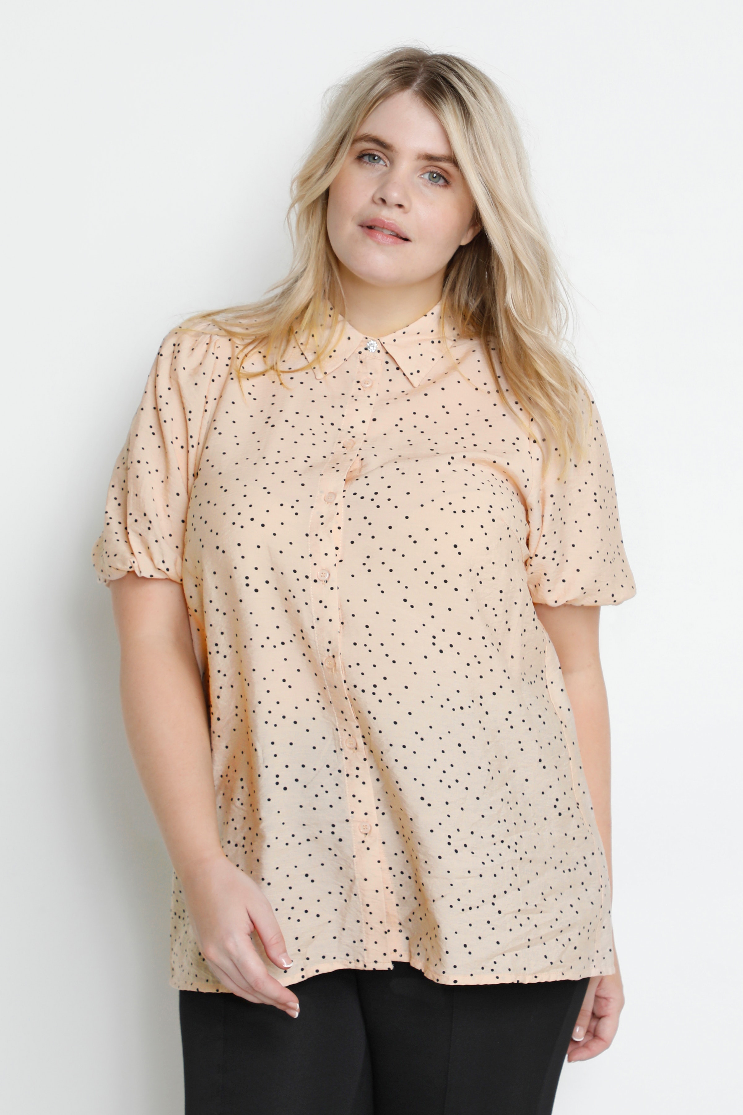 KCdiana Skjorta LOOKBOOK FRONT 10580941-102902