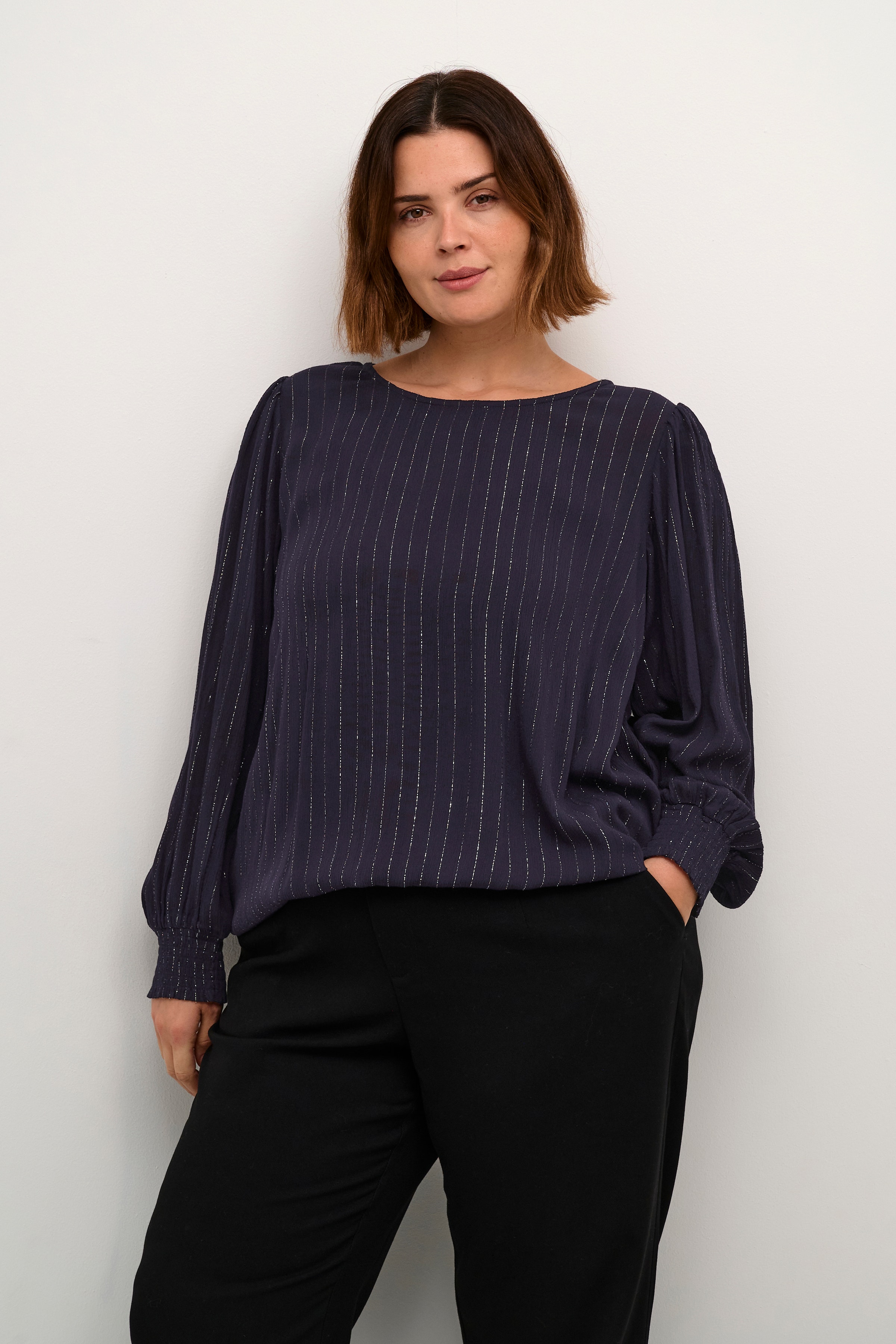 KClio Blouse LOOKBOOK FRONT 10582786-106557