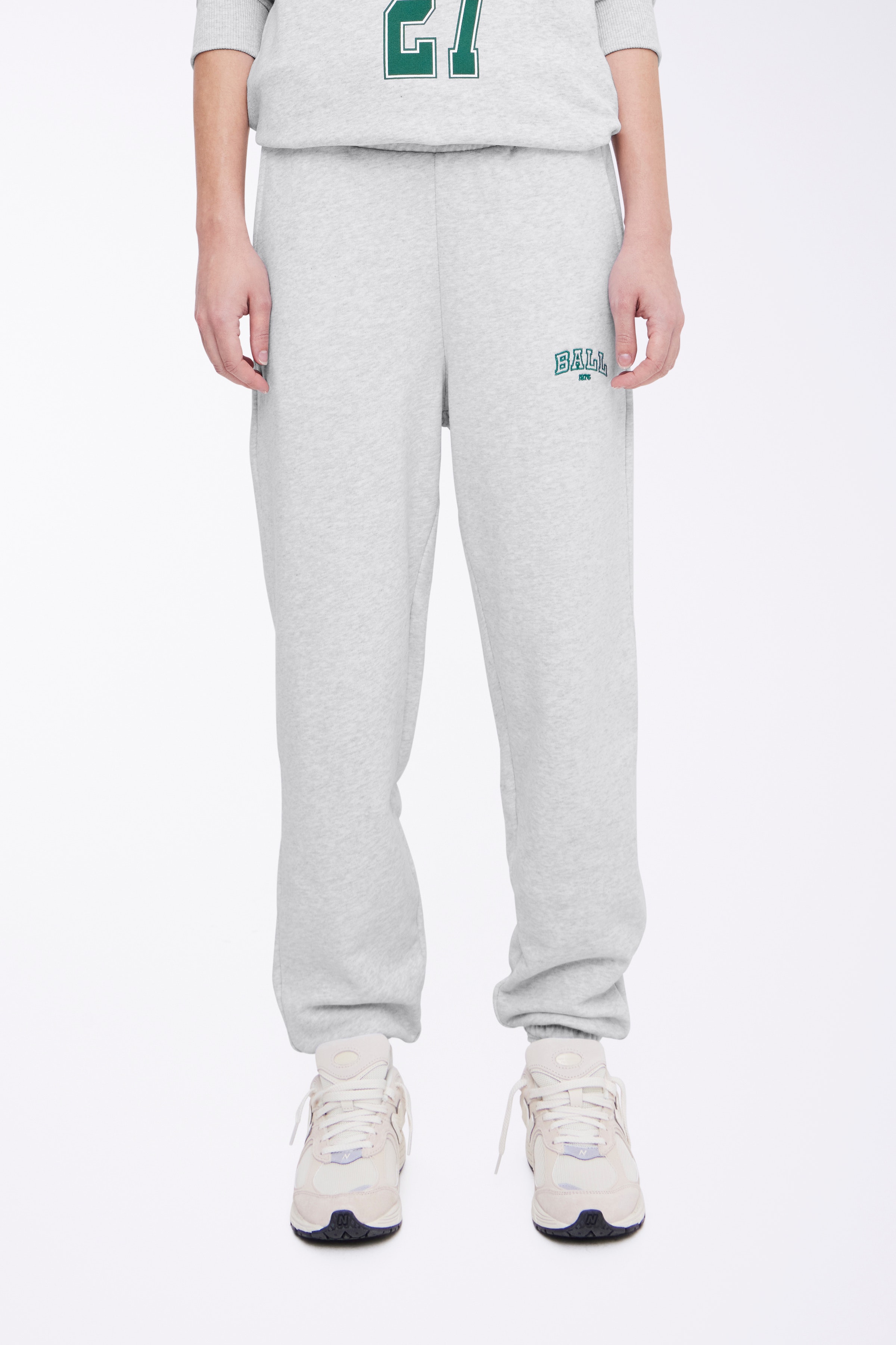 D. JOHNSON SWEATPANTS LOOKBOOK FRONT 50400026-1106011