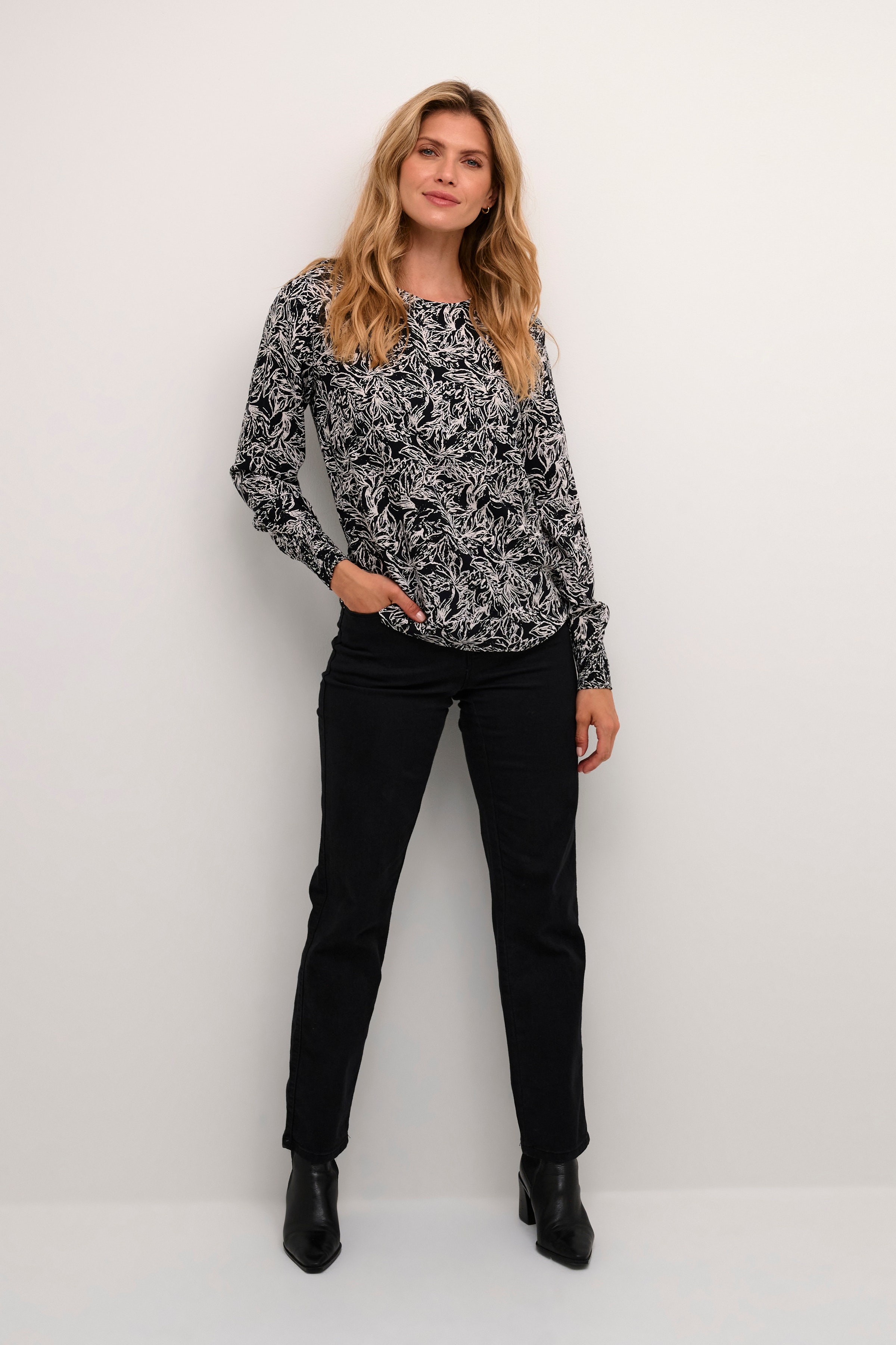 BPwilla Blouse LOOKBOOK FRONT 10590565-105135B